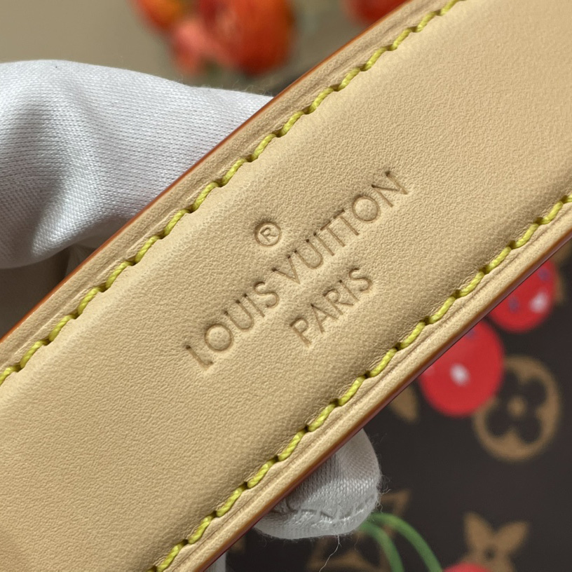 Louis Vuitton LV x TM Side Trunk MM   M14278 - DesignerGu