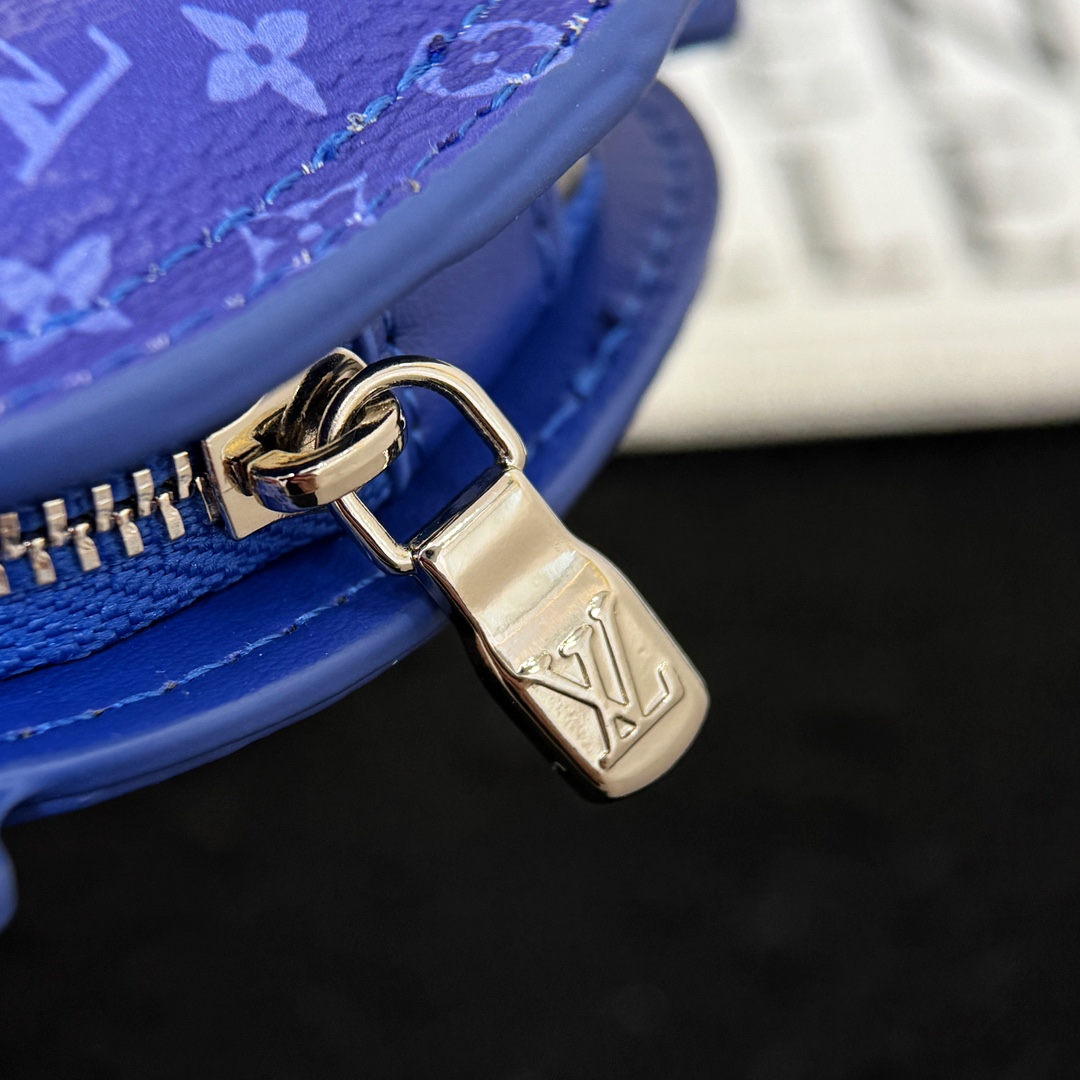 Louis Vuitton LV Crab Bag Charm   M02217 - DesignerGu