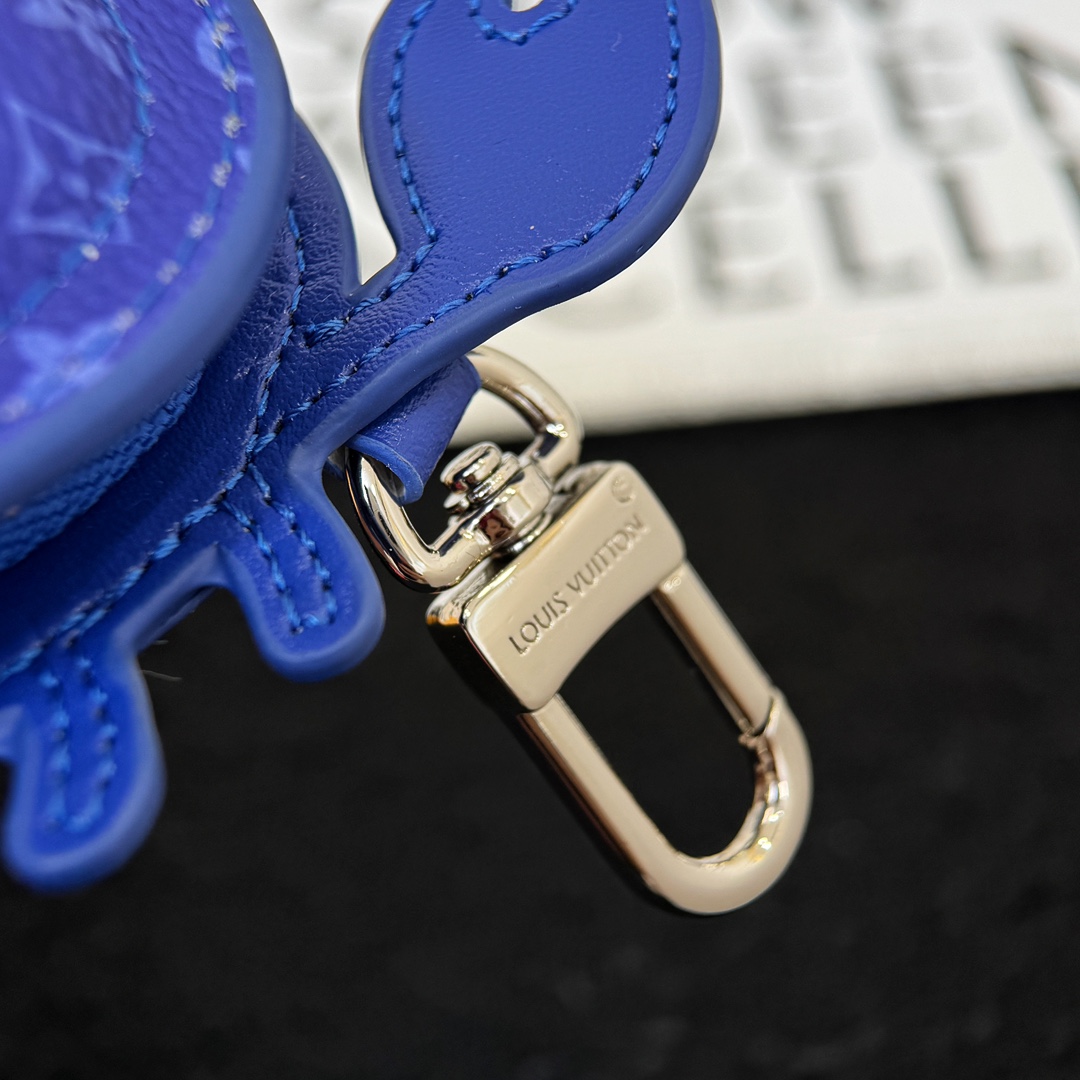 Louis Vuitton LV Crab Bag Charm   M02217 - DesignerGu