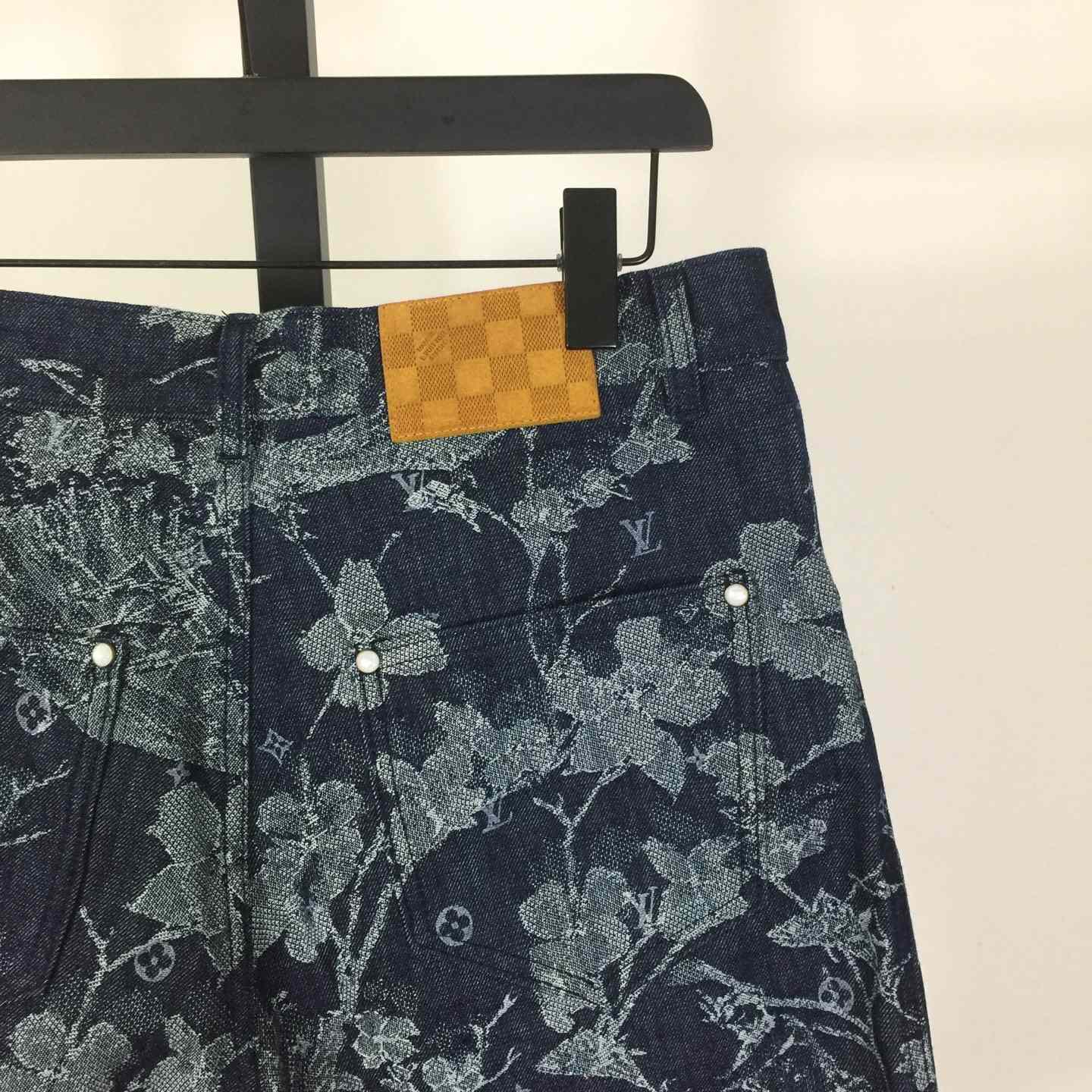 Louis Vuitton Jacquard Denim Shorts  1AHXHP - DesignerGu