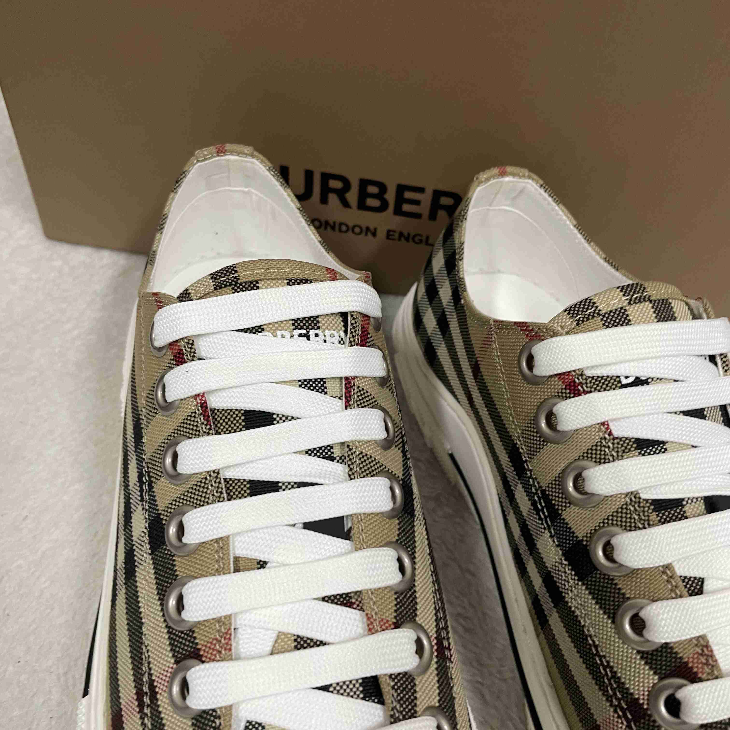 Burberry Check Low Top Sneaker - DesignerGu