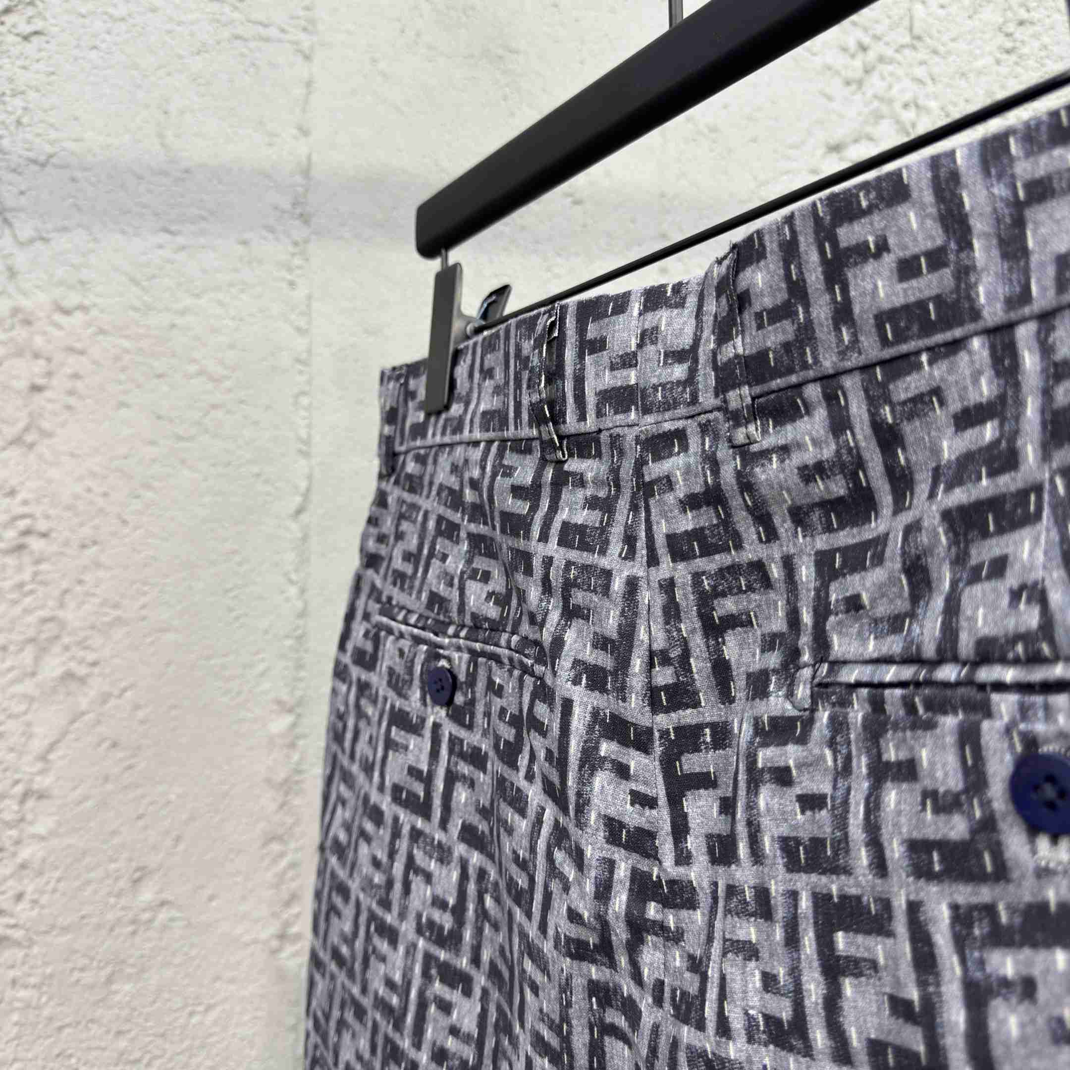 Fendi Bermudas  - DesignerGu