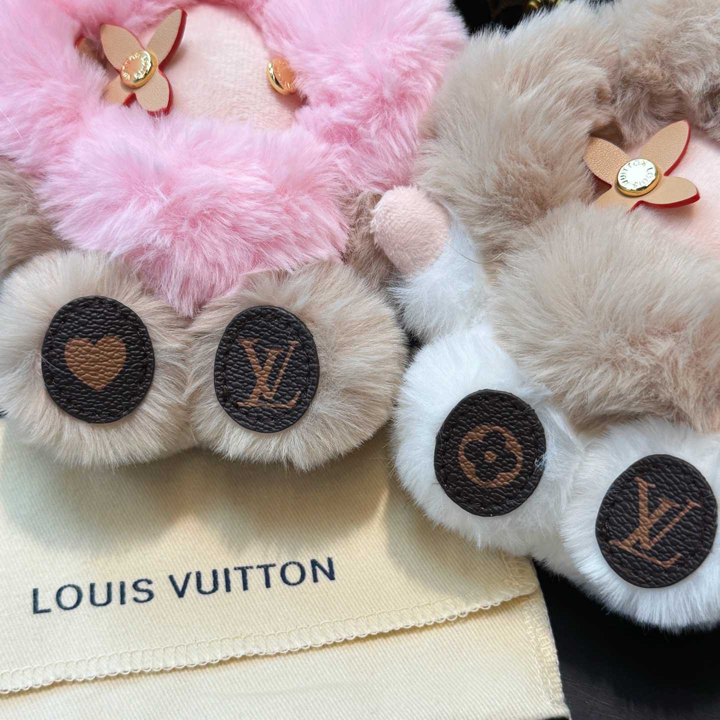 Louis Vuitton My Vivienne Bag Charm   M02324 - DesignerGu