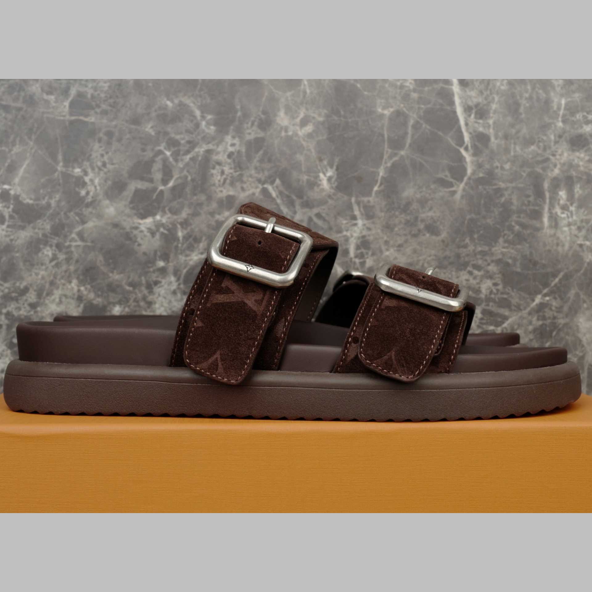 Louis Vuitton LV Venice Mule  1AHSK4 - DesignerGu