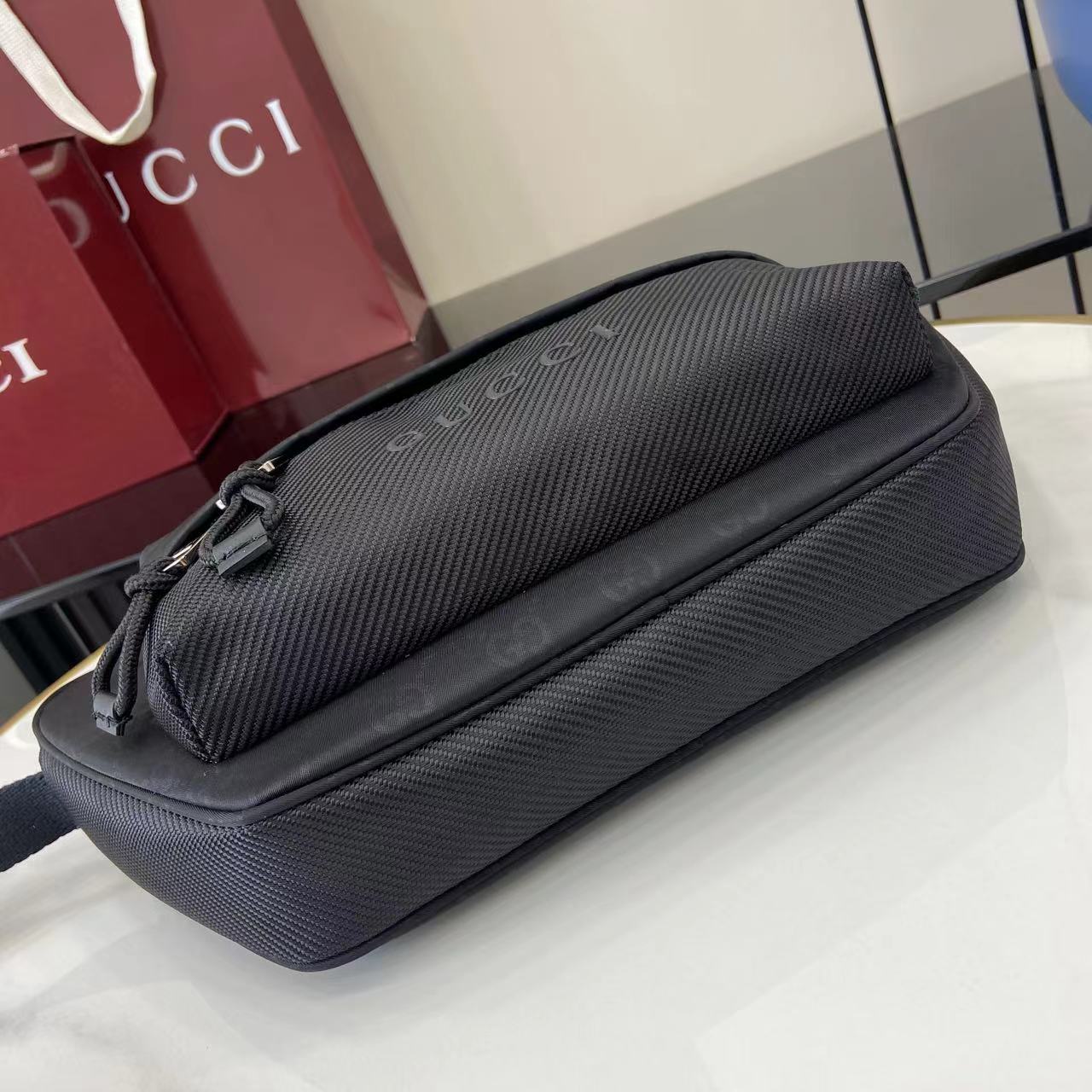 Gucci Nexus Large Slingbag - DesignerGu