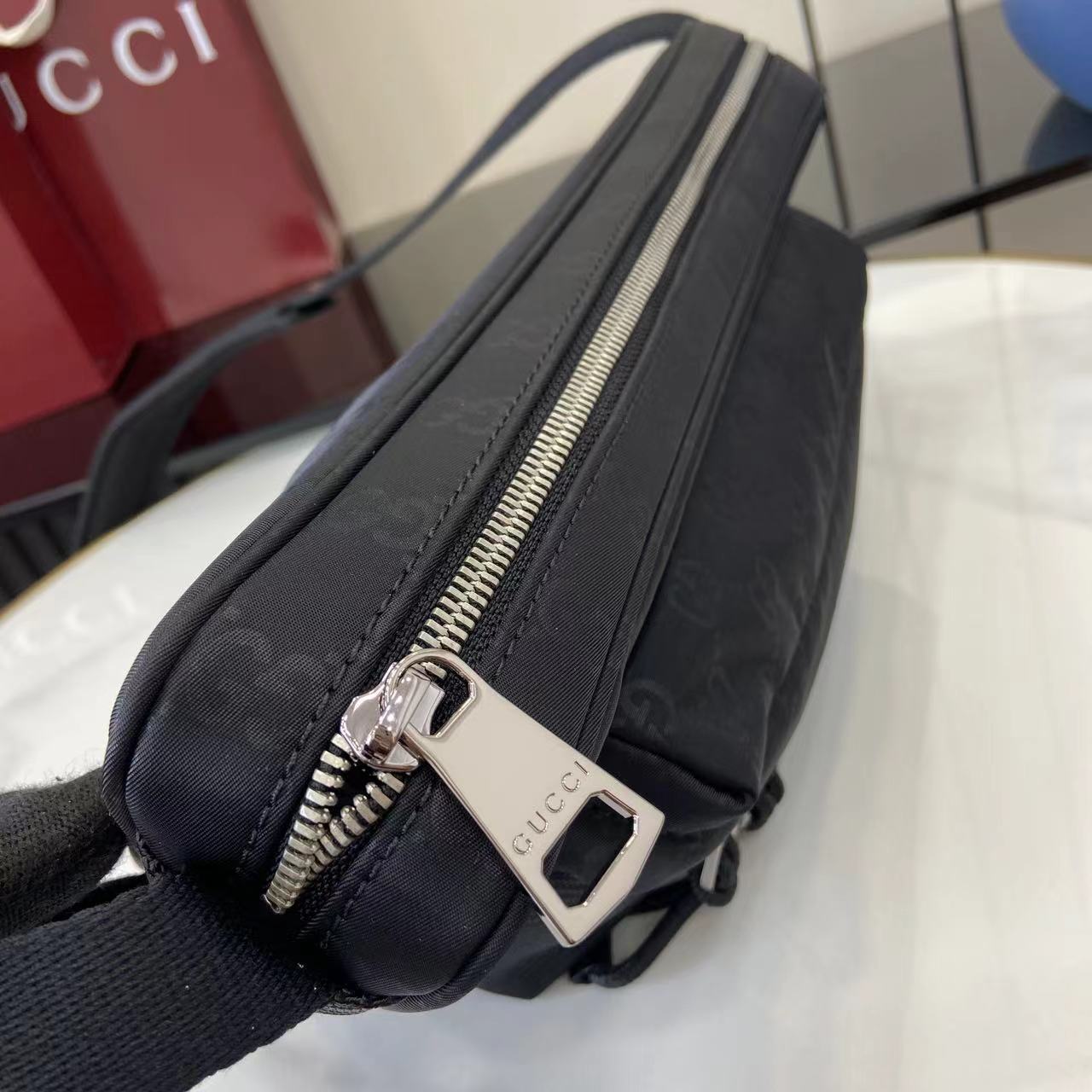 Gucci Nexus Large Slingbag - DesignerGu