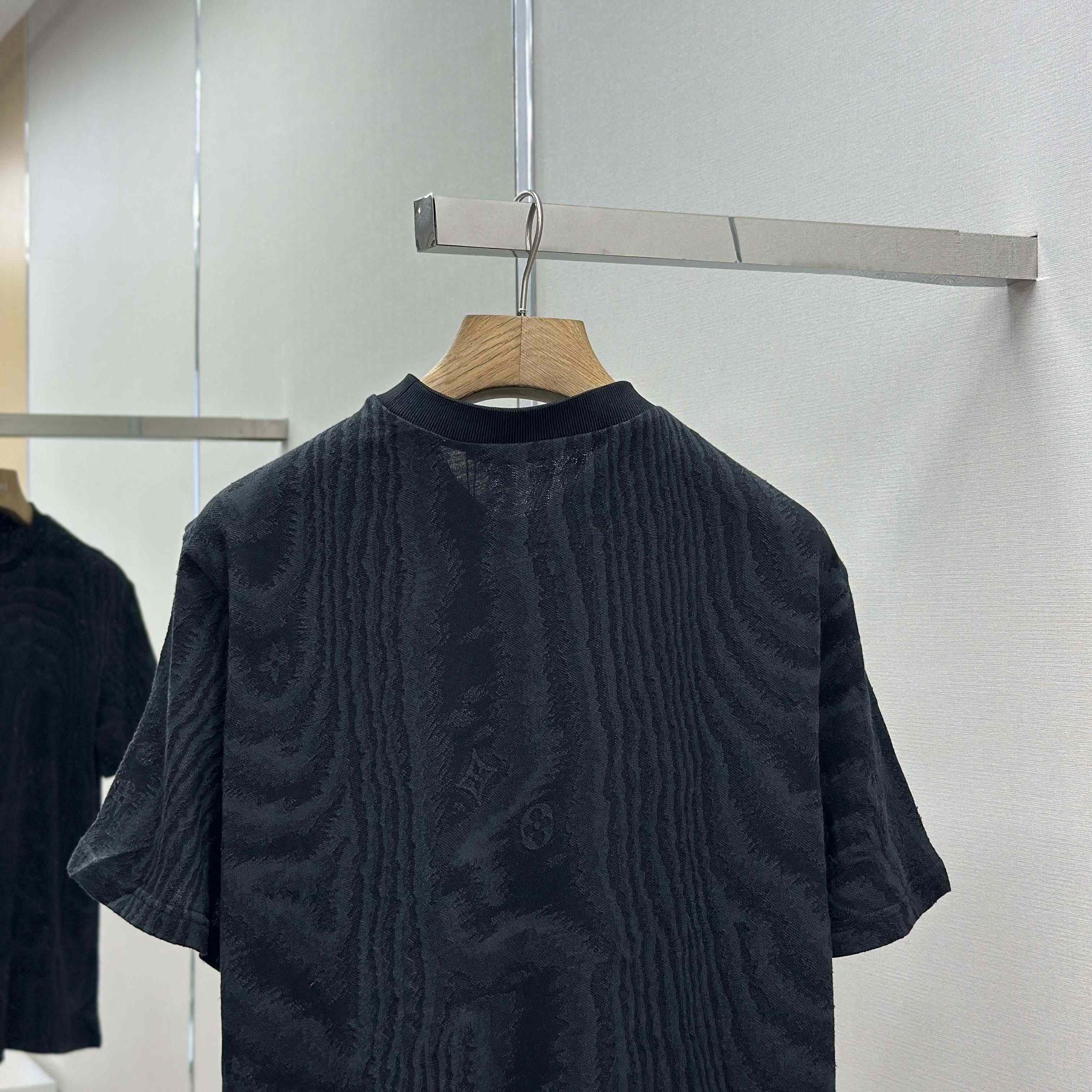 Louis Vuitton Jersey Jacquard T-Shirt   1AHW57 - DesignerGu