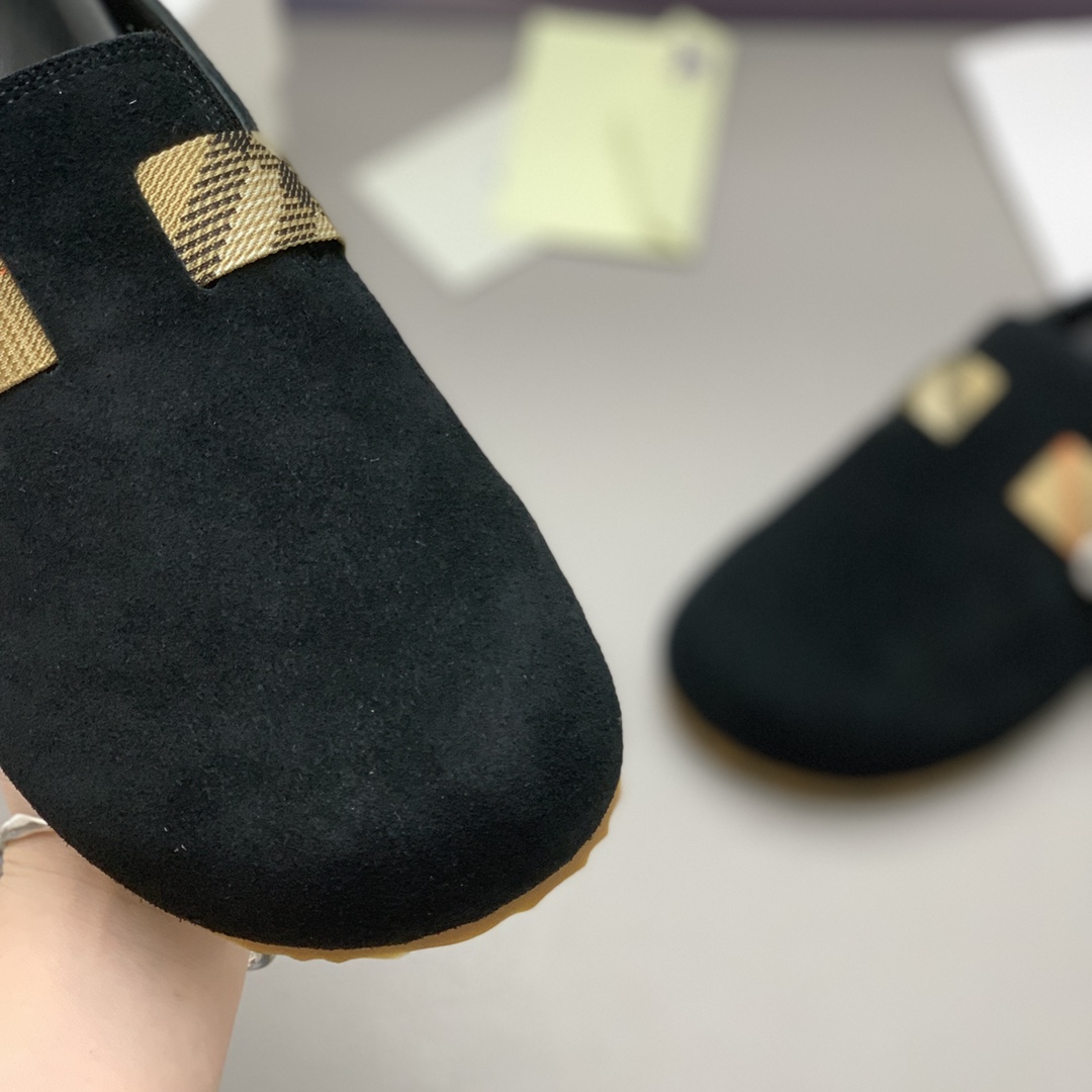 Burberry Suede Urchin Clogs - DesignerGu