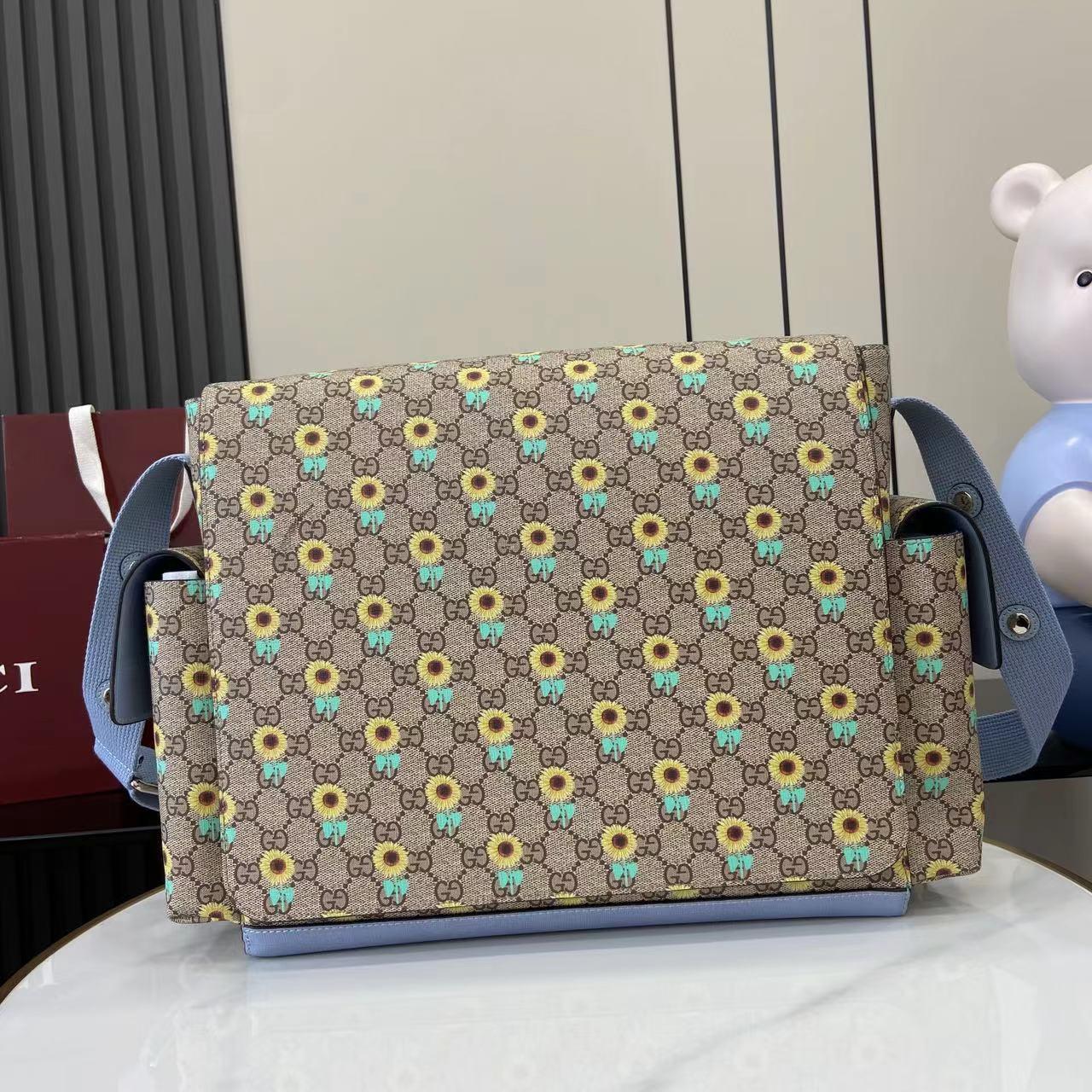 Gucci Large Changing Bag - DesignerGu