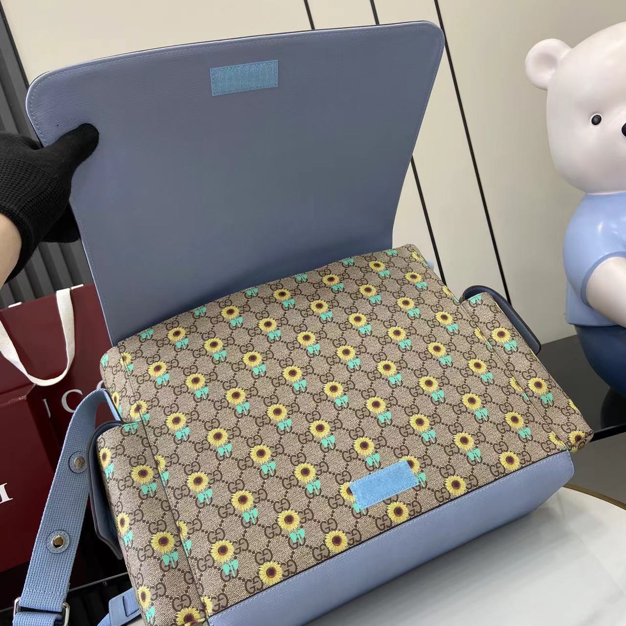 Gucci Large Changing Bag - DesignerGu