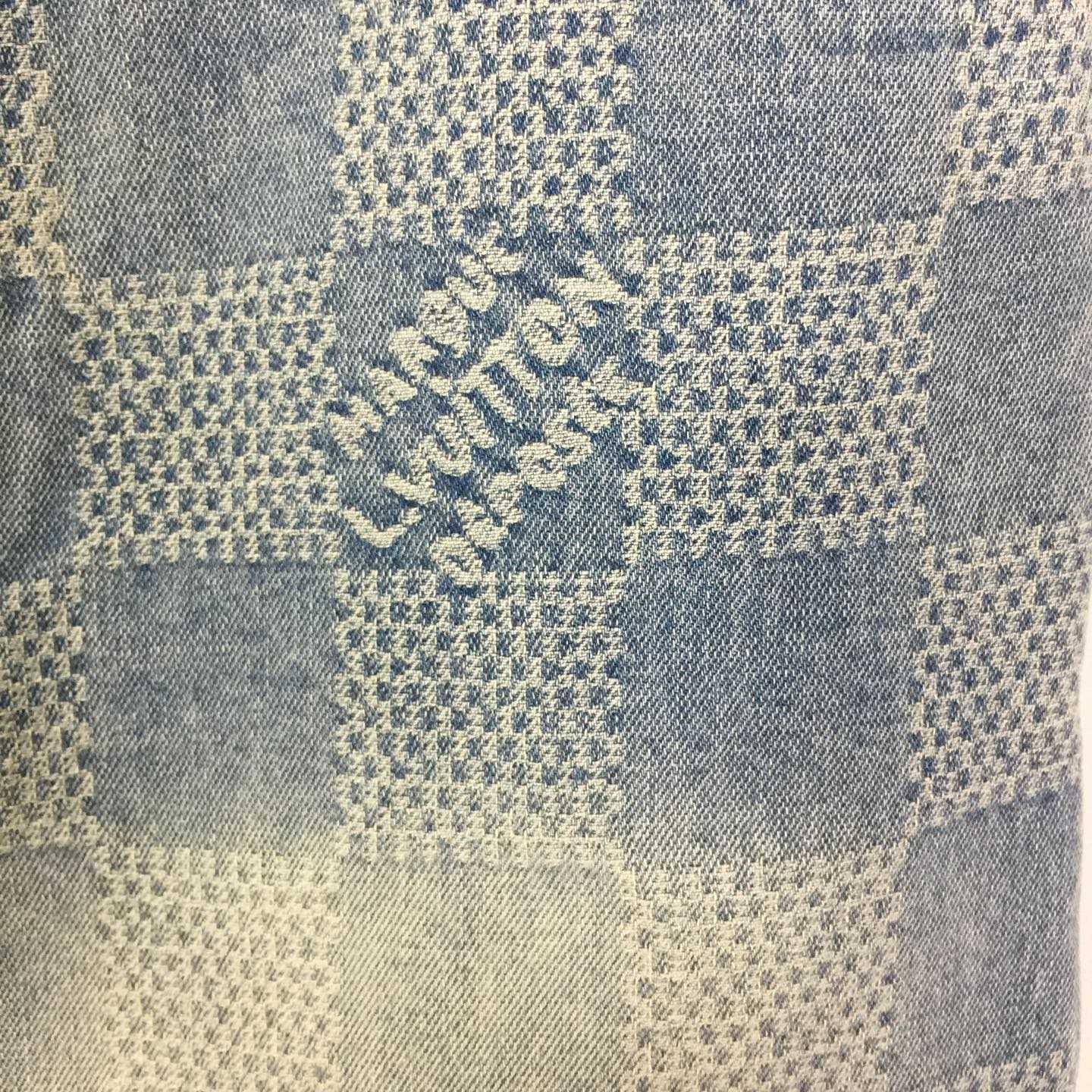 Louis Vuitton Damier 3D Light Denim Shorts   1AHVDS - DesignerGu