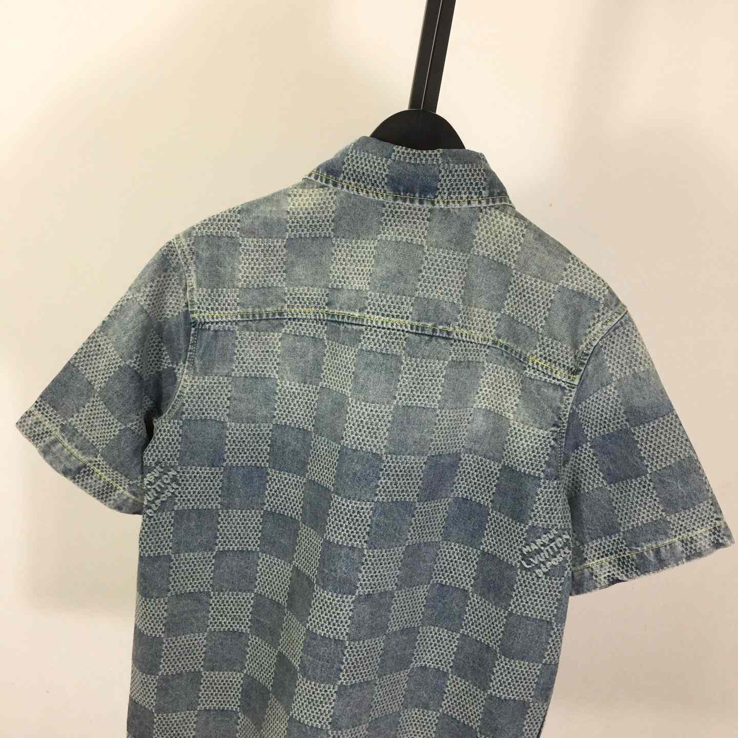 Louis Vuitton Damier 3D Light Denim Short-Sleeved Shirt   1AHVYX - DesignerGu