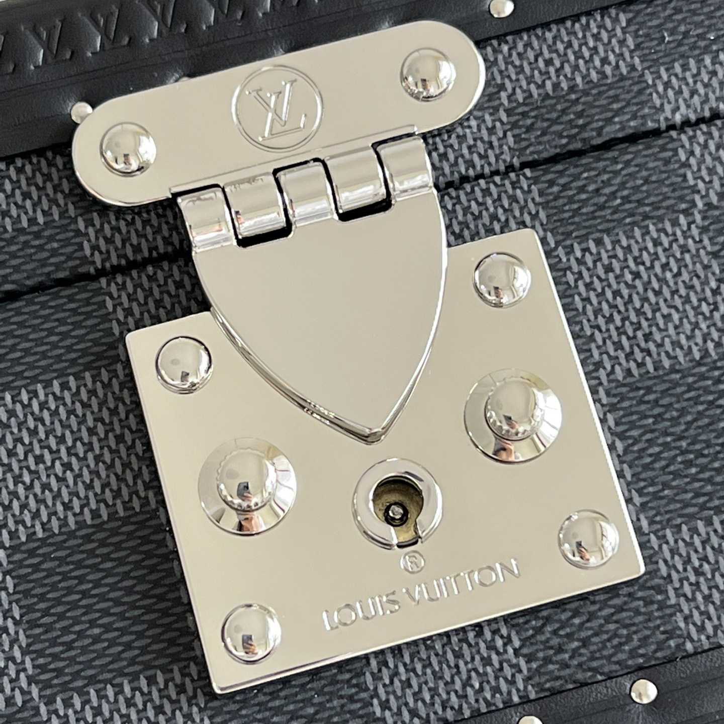 Louis Vuitton Coffret 8 Montres  M48194 (50% Off Sale)  XZ802     - DesignerGu