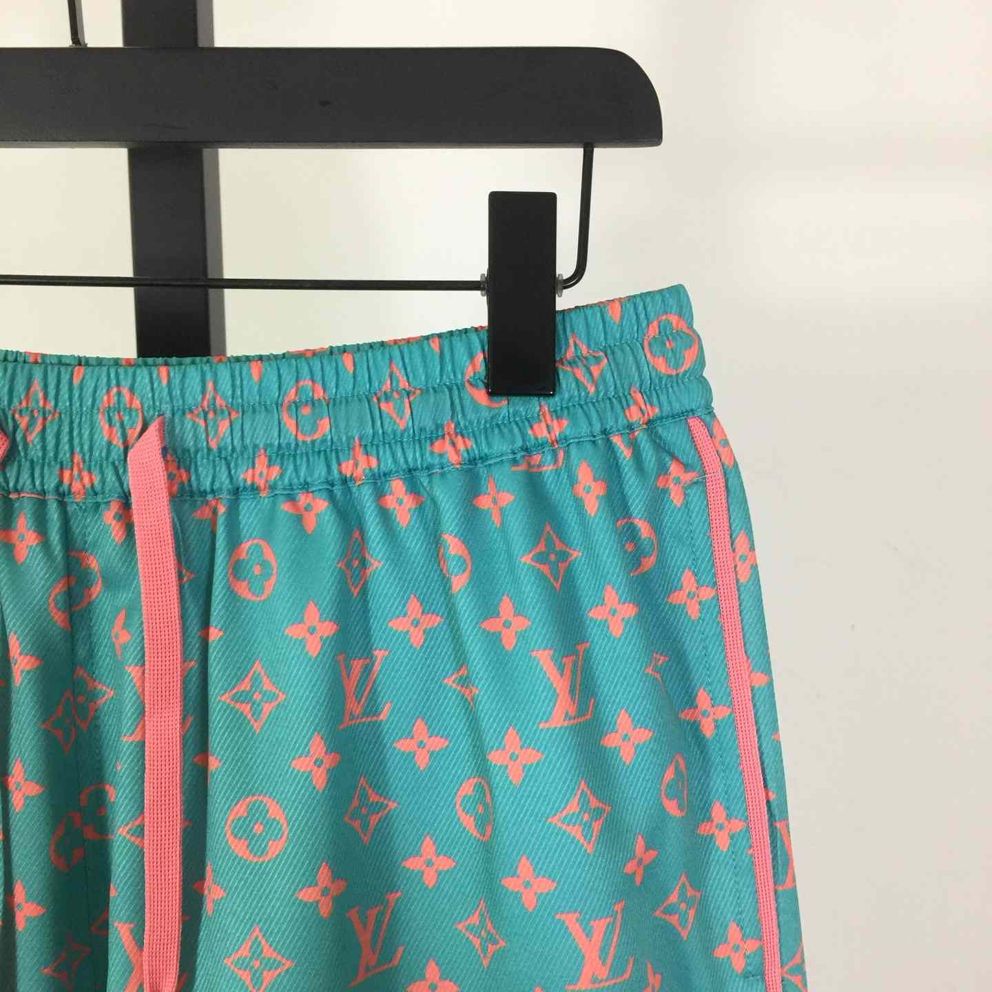 Louis Vuitton Monogram Silk Shorts   1AHVQI - DesignerGu