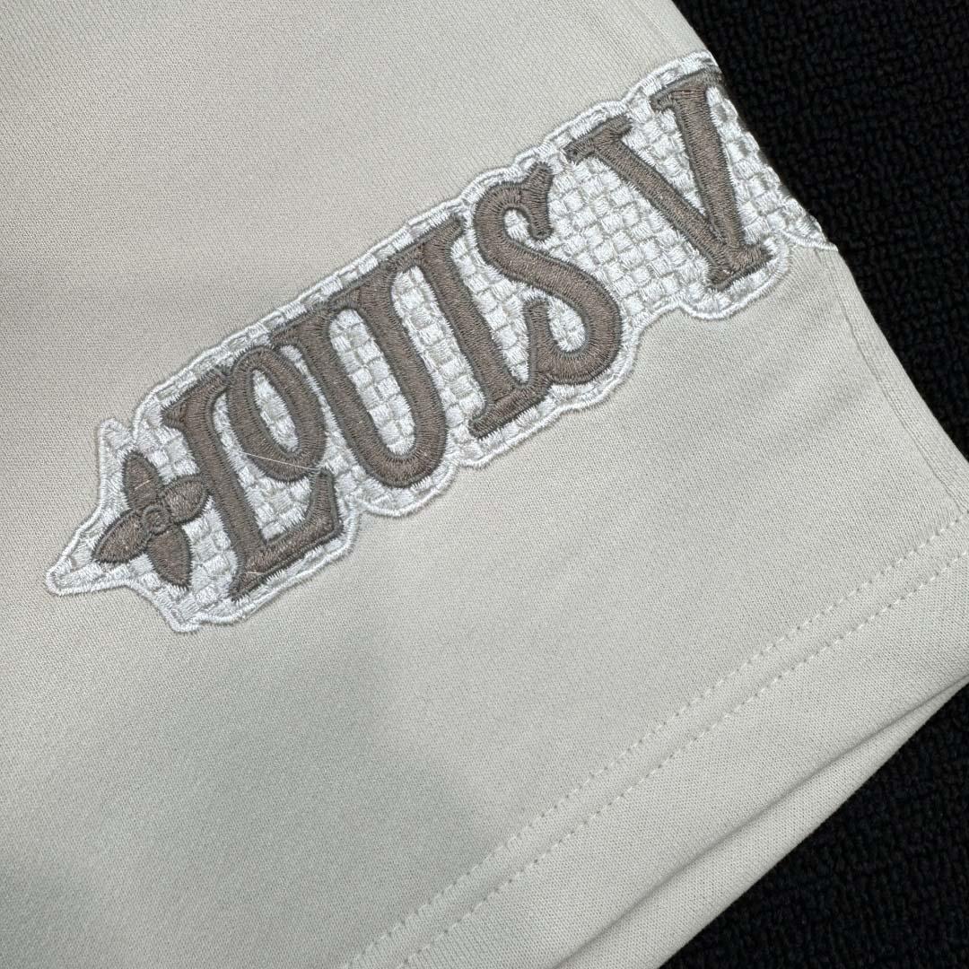Louis Vuitton Embellished Shorts   1AHW38 - DesignerGu