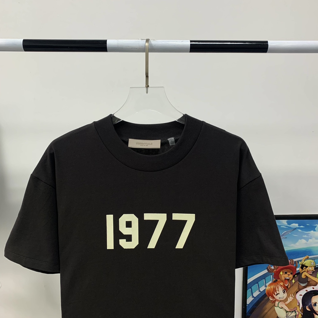 Fear of God Essentials 1977 Tee - DesignerGu