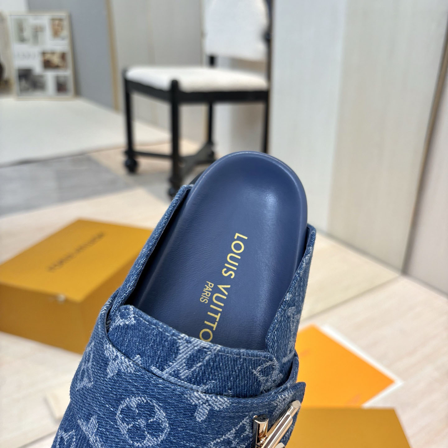 Louis Vuitton LV Cosy Comfort Mule  - DesignerGu