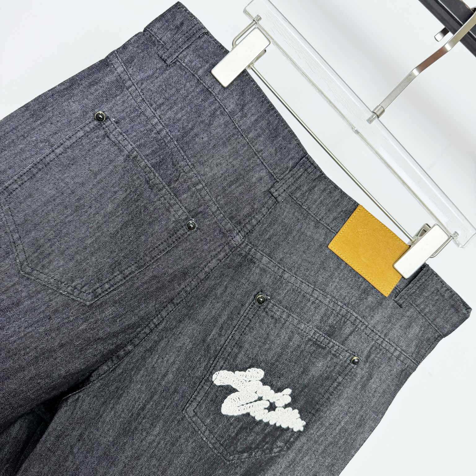 Louis Vuitton Chambray Shorts   1AHVC4 - DesignerGu