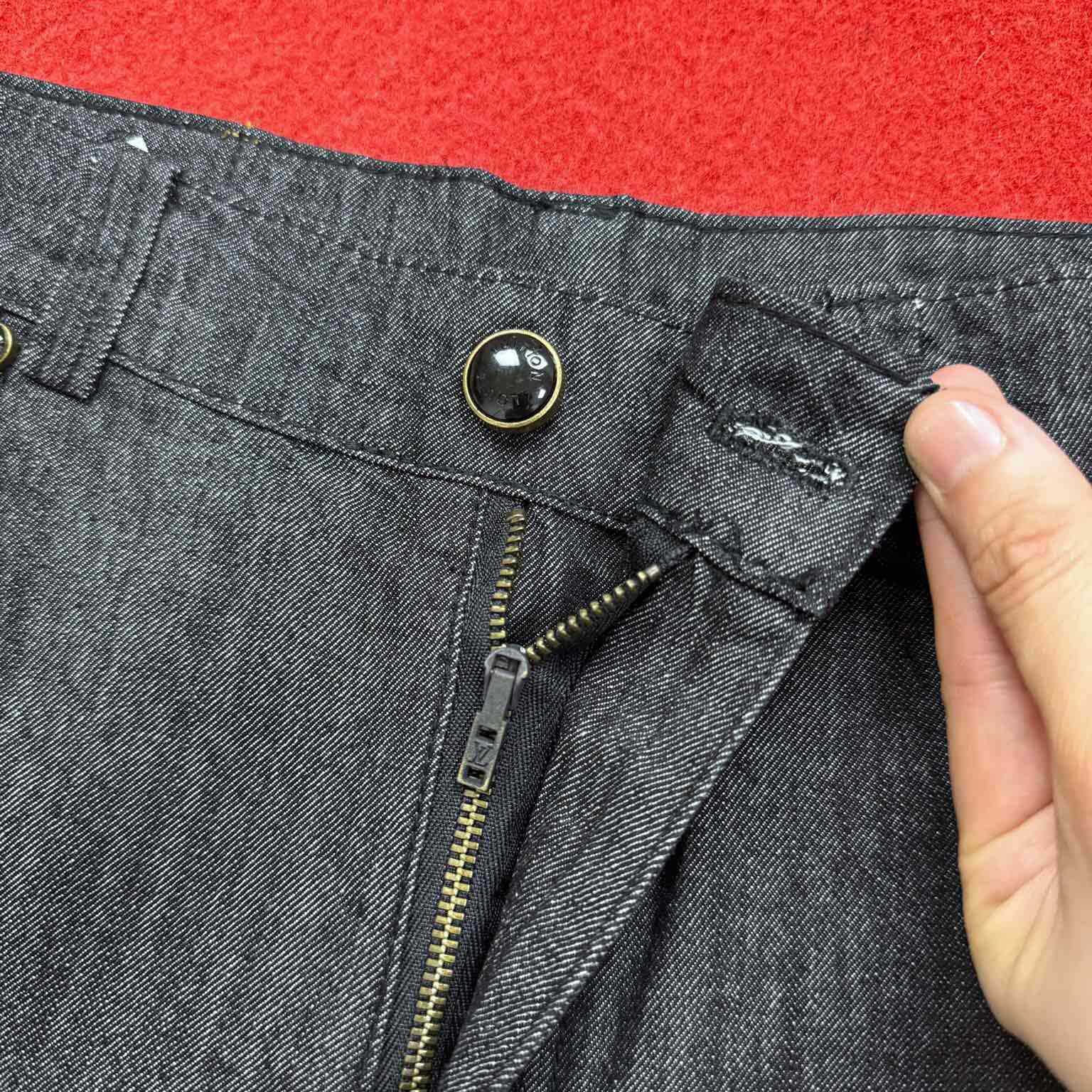 Louis Vuitton Chambray Shorts   1AHVC4 - DesignerGu