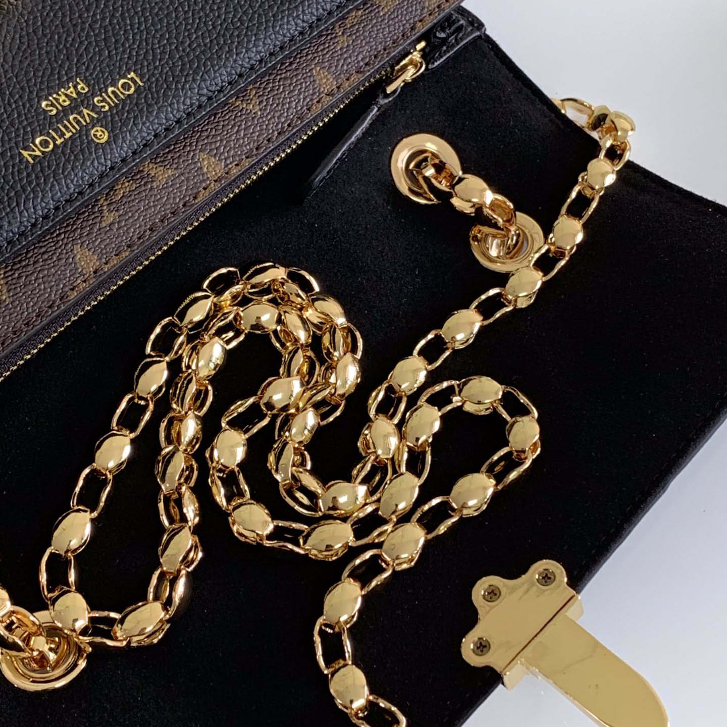 Louis Vuitton Victoire Monogram Bag  M41730 - DesignerGu