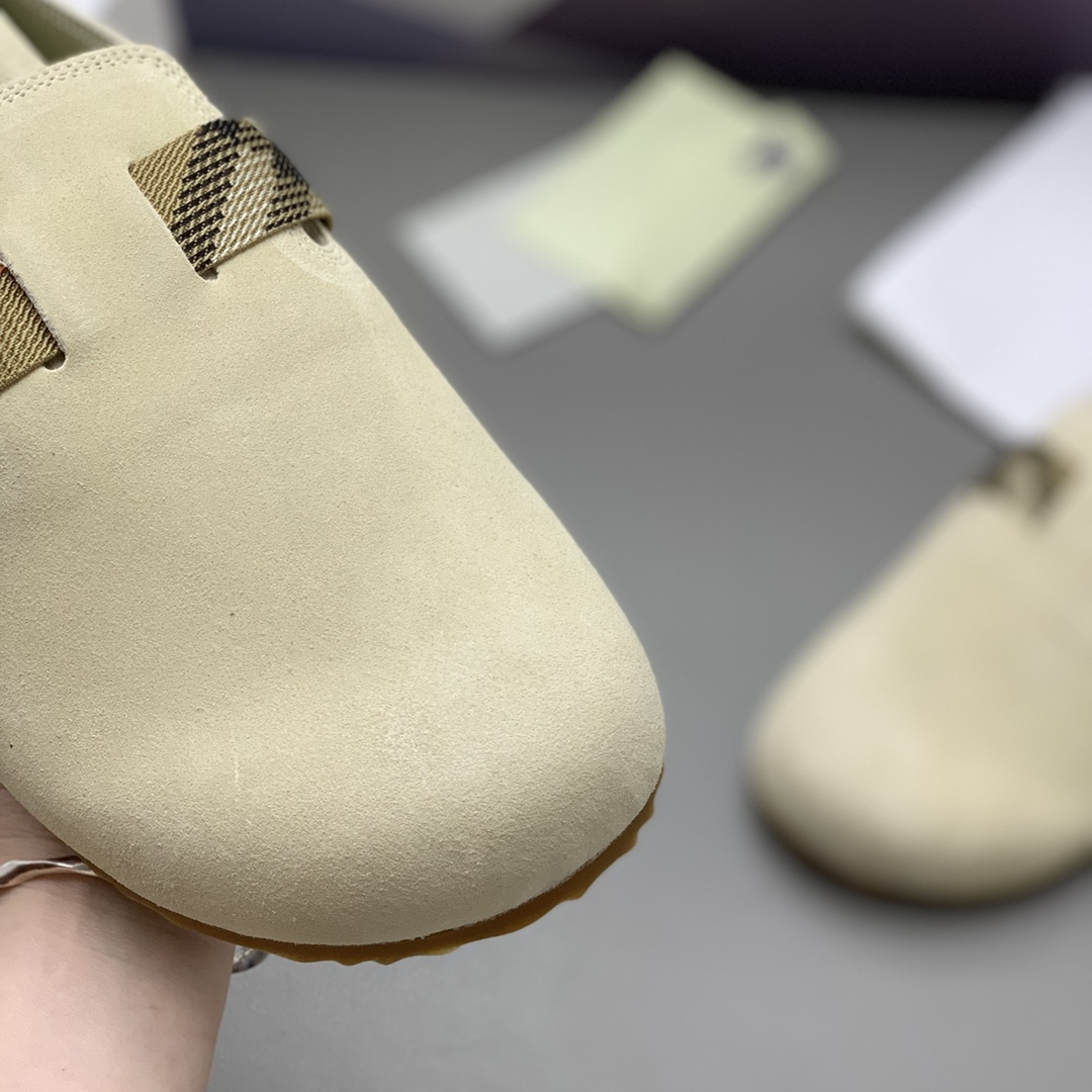 Burberry Suede Urchin Clogs - DesignerGu