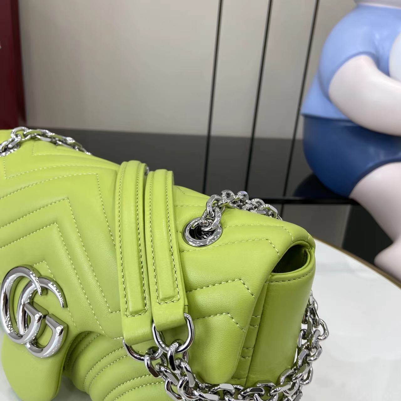 Gucci GG Marmont Medium Shoulder Bag - DesignerGu