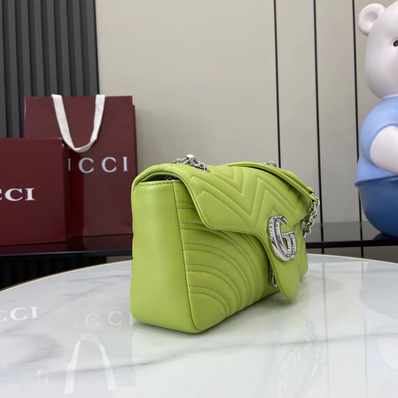 Gucci GG Marmont Medium Shoulder Bag - DesignerGu