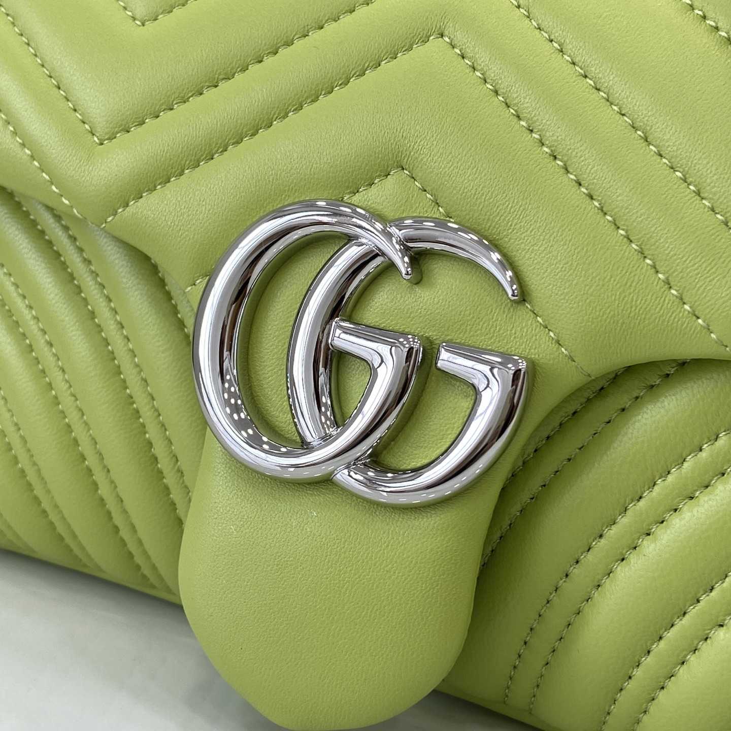 Gucci GG Marmont Medium Shoulder Bag - DesignerGu