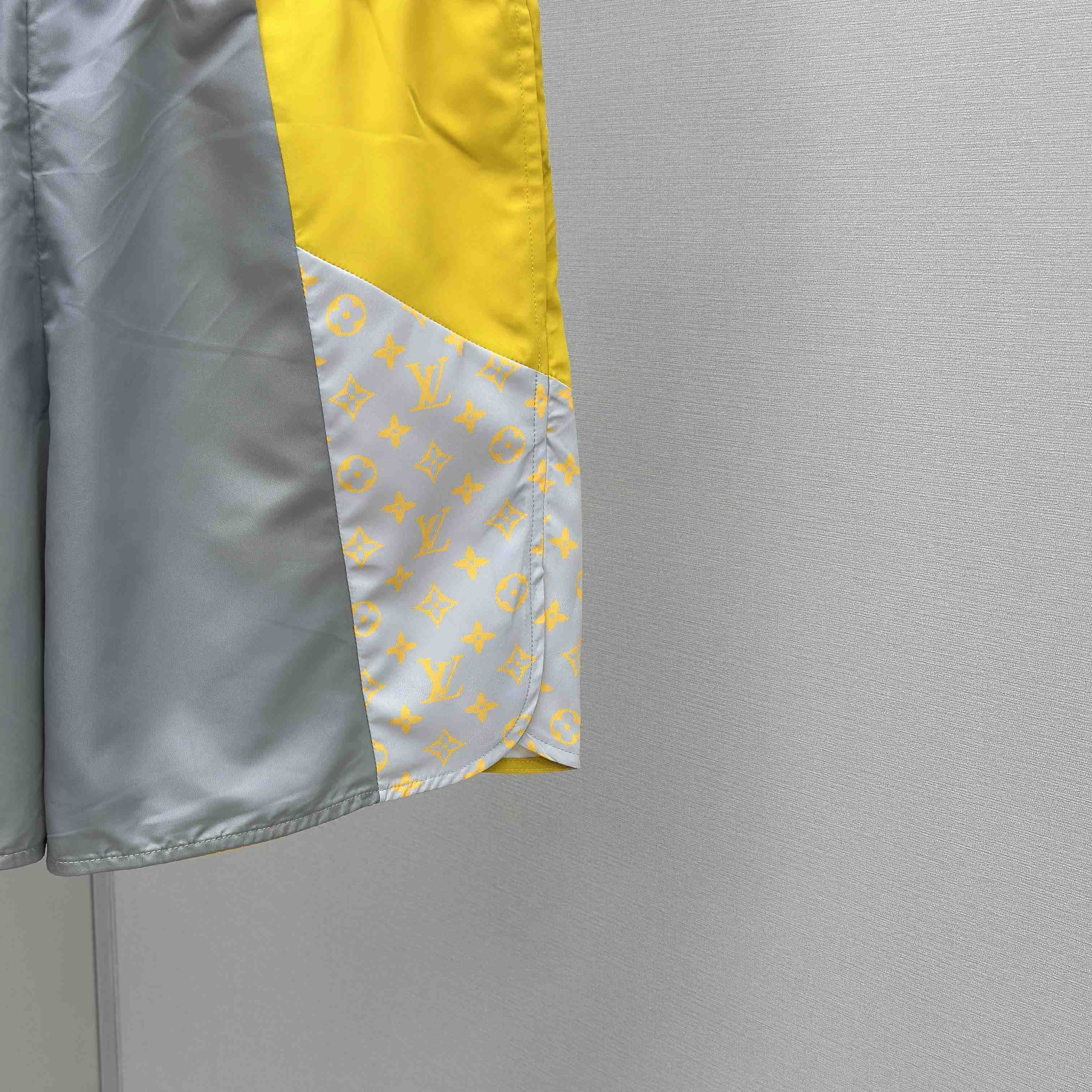 Louis Vuitton Monogram Track Shorts   1AHVQW - DesignerGu