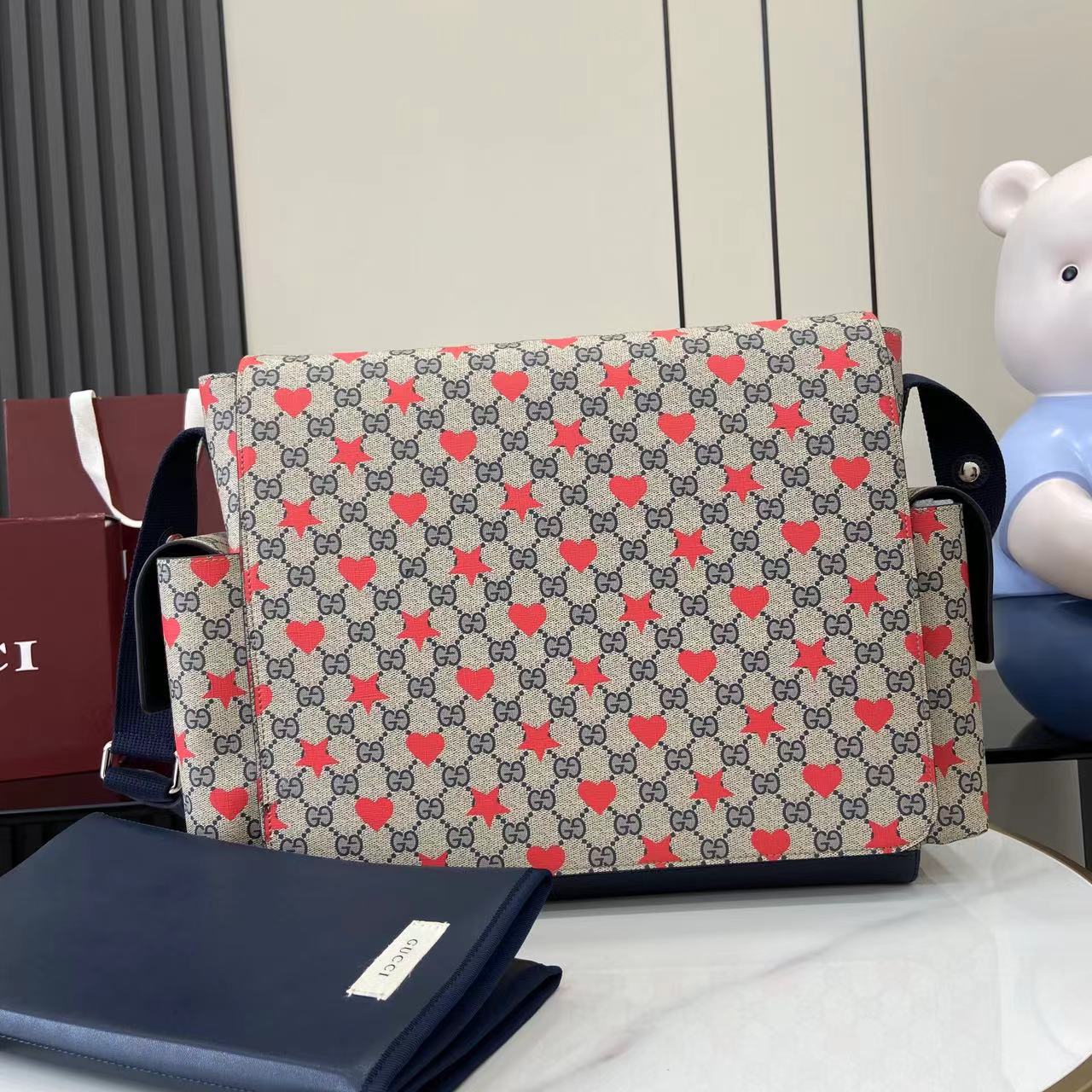 Gucci Large Changing Bag - DesignerGu