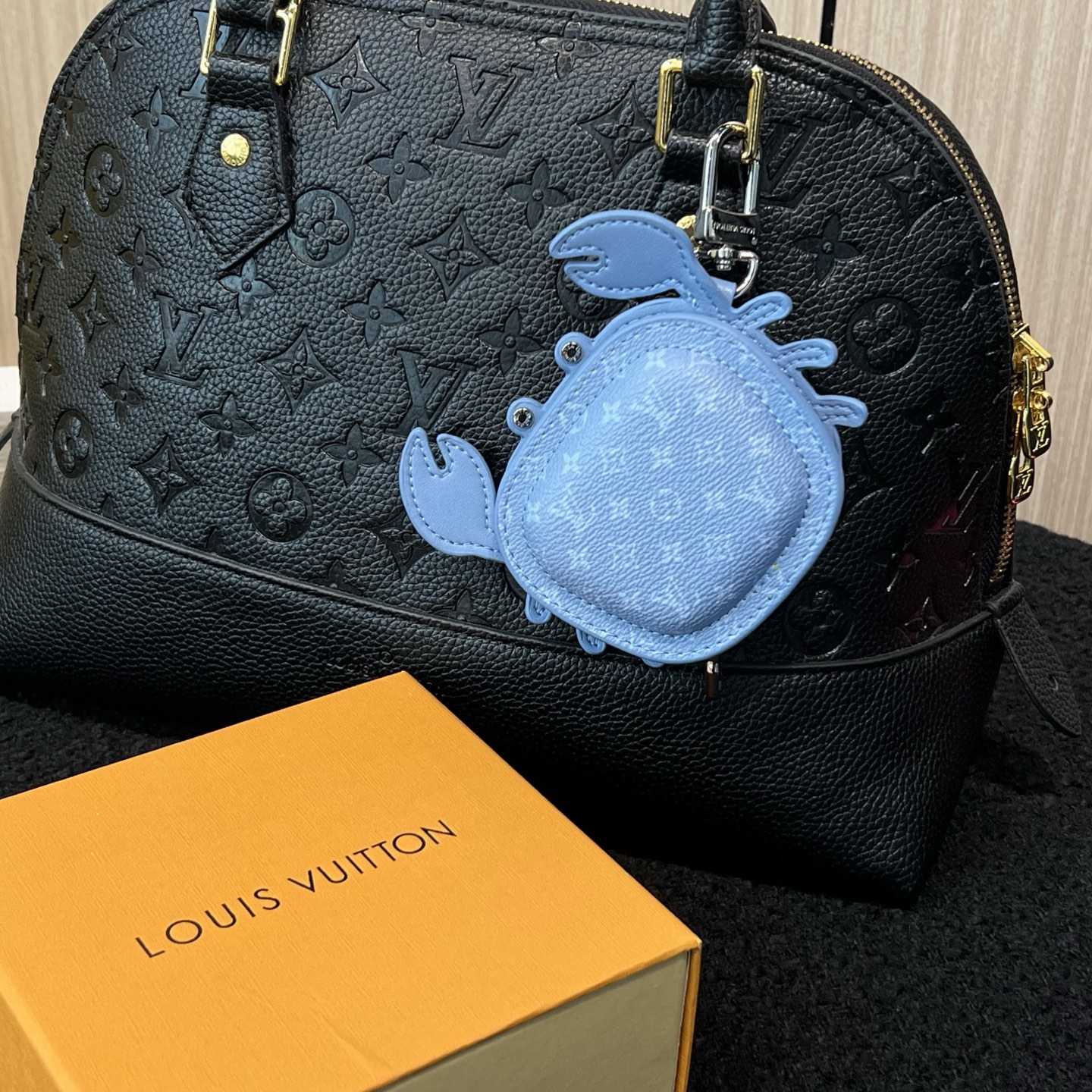 Louis Vuitton LV Crab Bag Charm   M02525 - DesignerGu