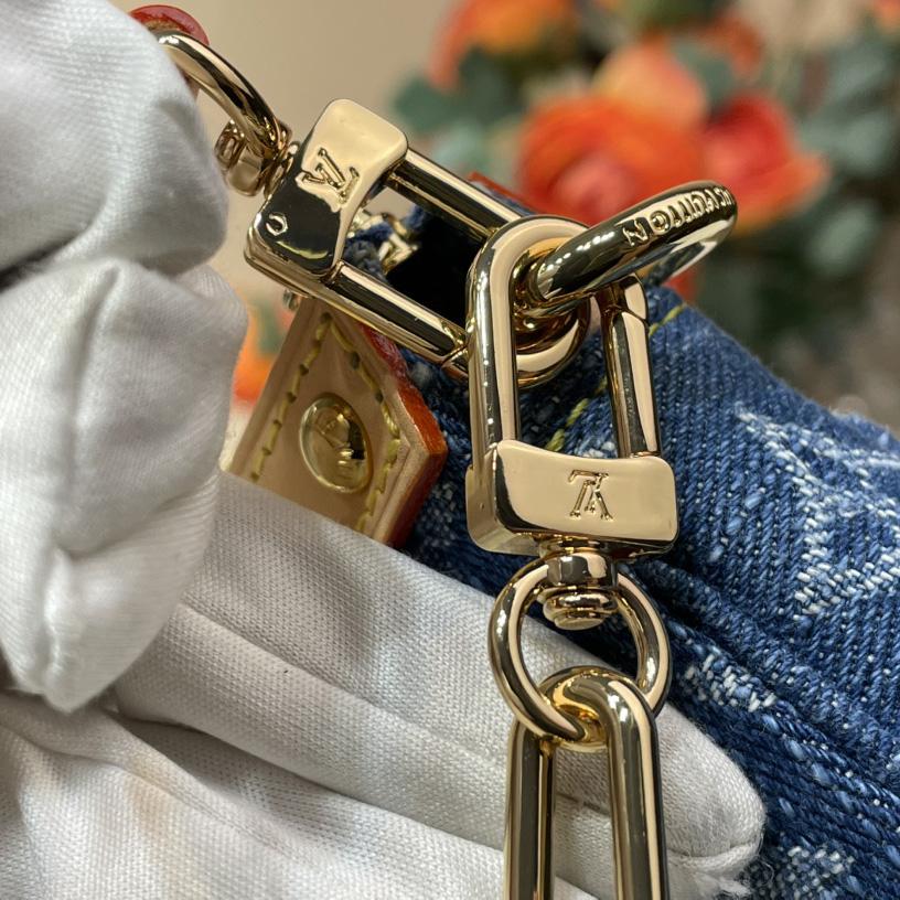 Louis Vuitton LV x TM Pochette Accessoires   M13994 - DesignerGu