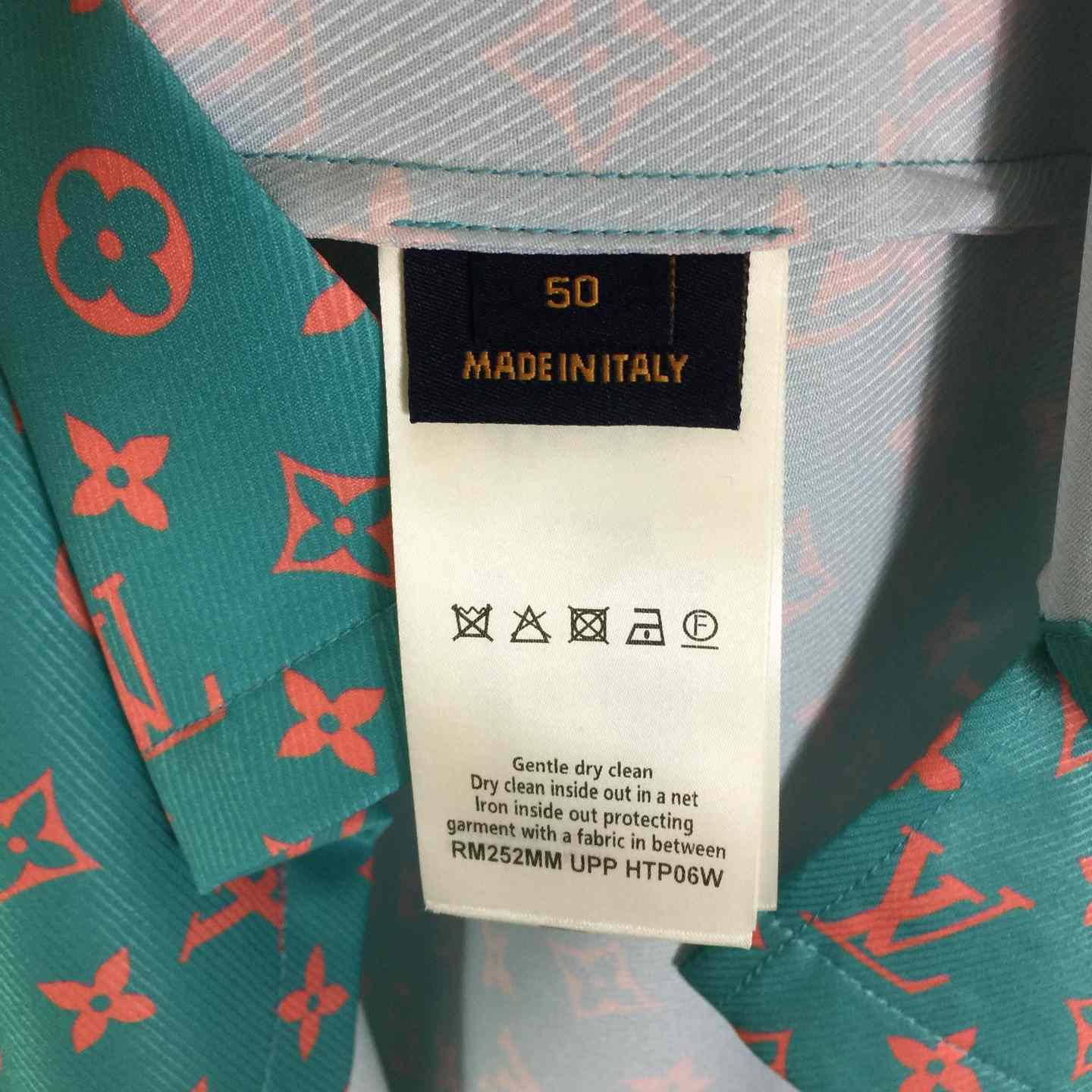 Louis Vuitton Monogram Short-Sleeved Silk Shirt   1AHVU7 - DesignerGu