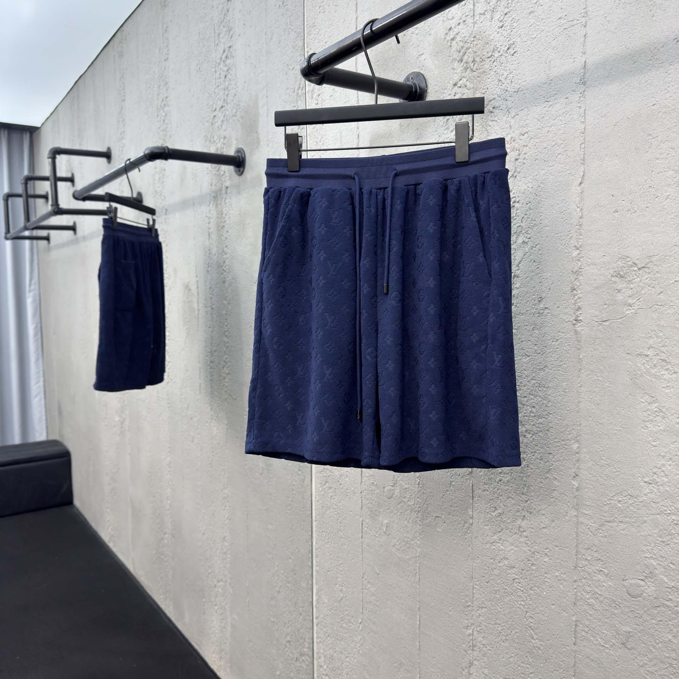 Louis Vuitton Monogram French Terry Shorts   1AHUX6 - DesignerGu