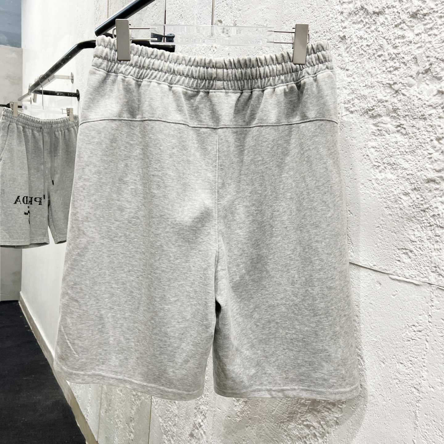 Prada Shorts    - DesignerGu