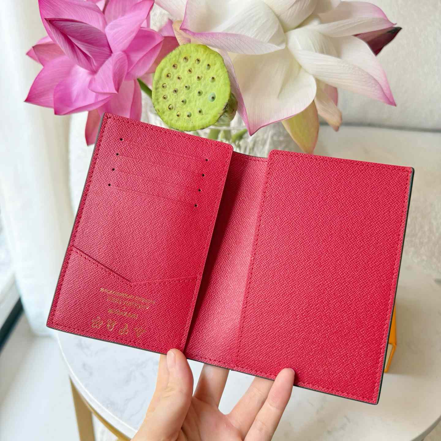 Louis Vuitton LV x TM Passport Cover   M13424 - DesignerGu