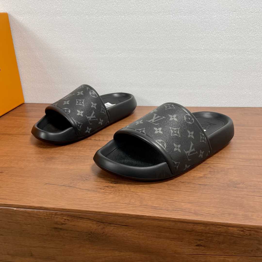 Louis Vuitton Waterfront Mule   1AANNV - DesignerGu