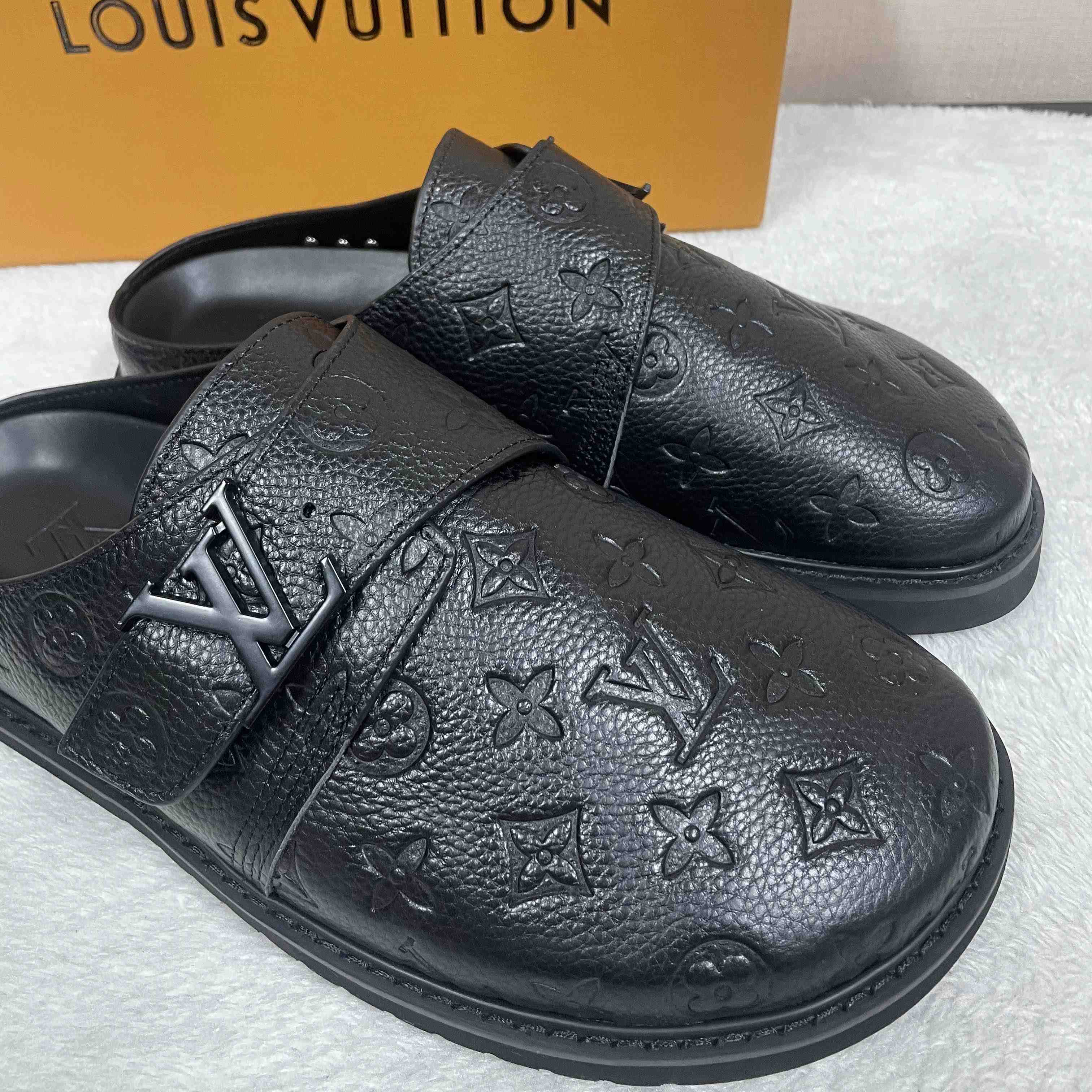 Louis Vuitton LV Easy Mule     - DesignerGu