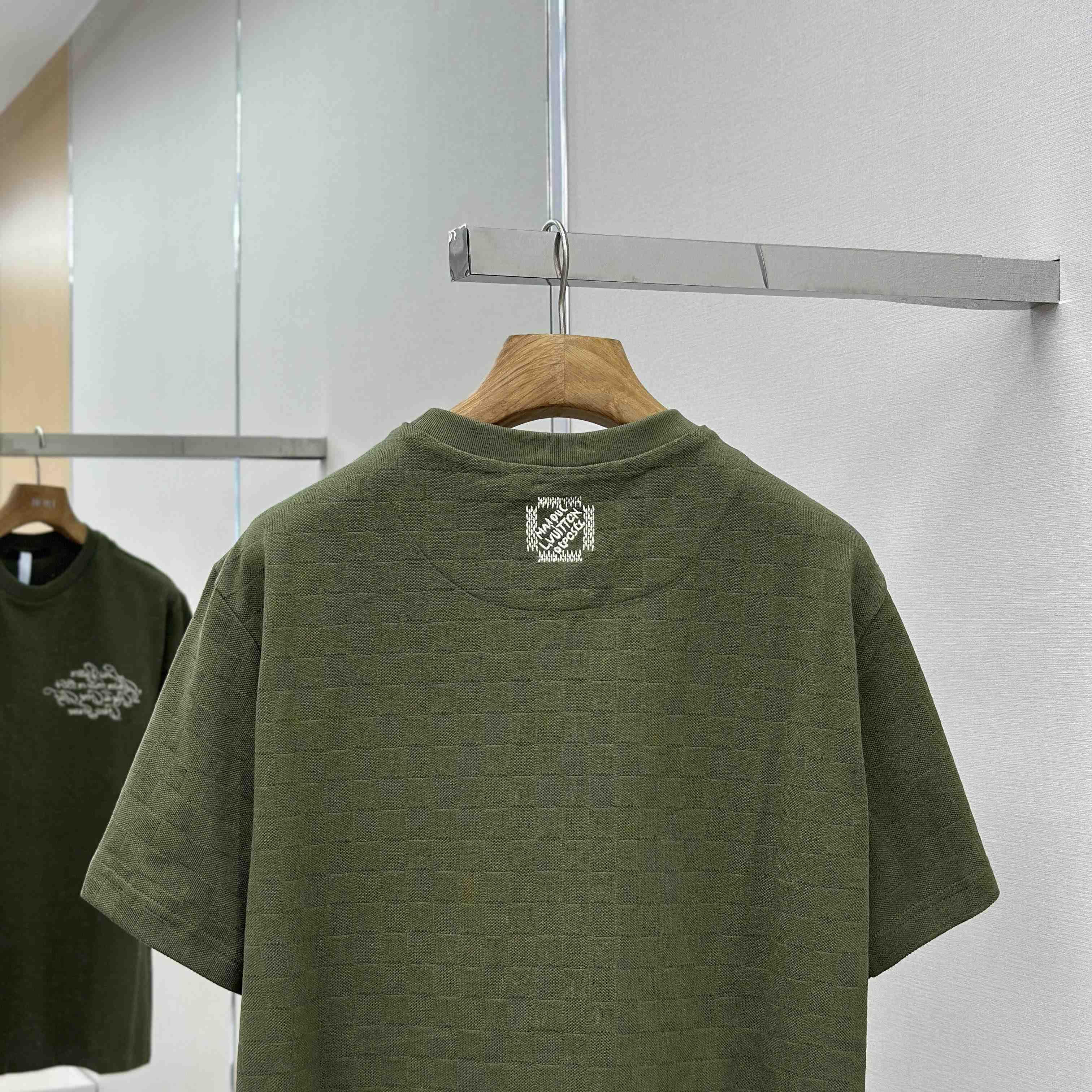 Louis Vuitton Damier Pique T-Shirt   1AGKLH - DesignerGu