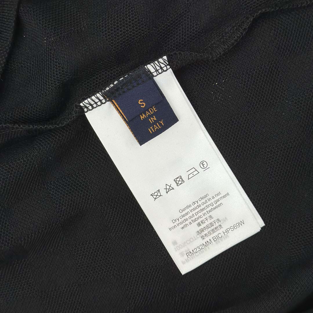 Louis Vuitton Signature Patch Cotton T-Shirt   1AGJZF - DesignerGu