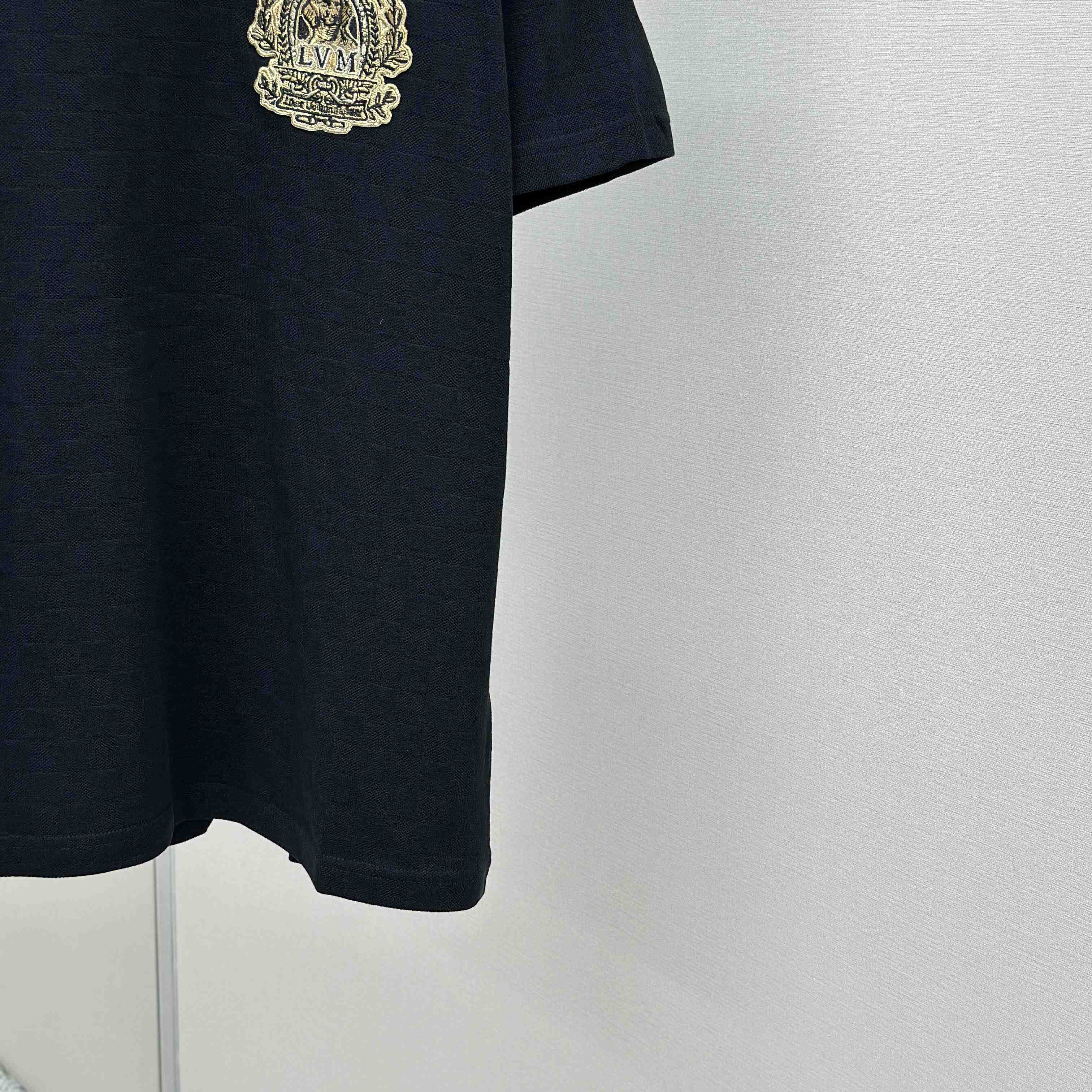 Louis Vuitton Signature Patch Cotton T-Shirt   1AGJZF - DesignerGu