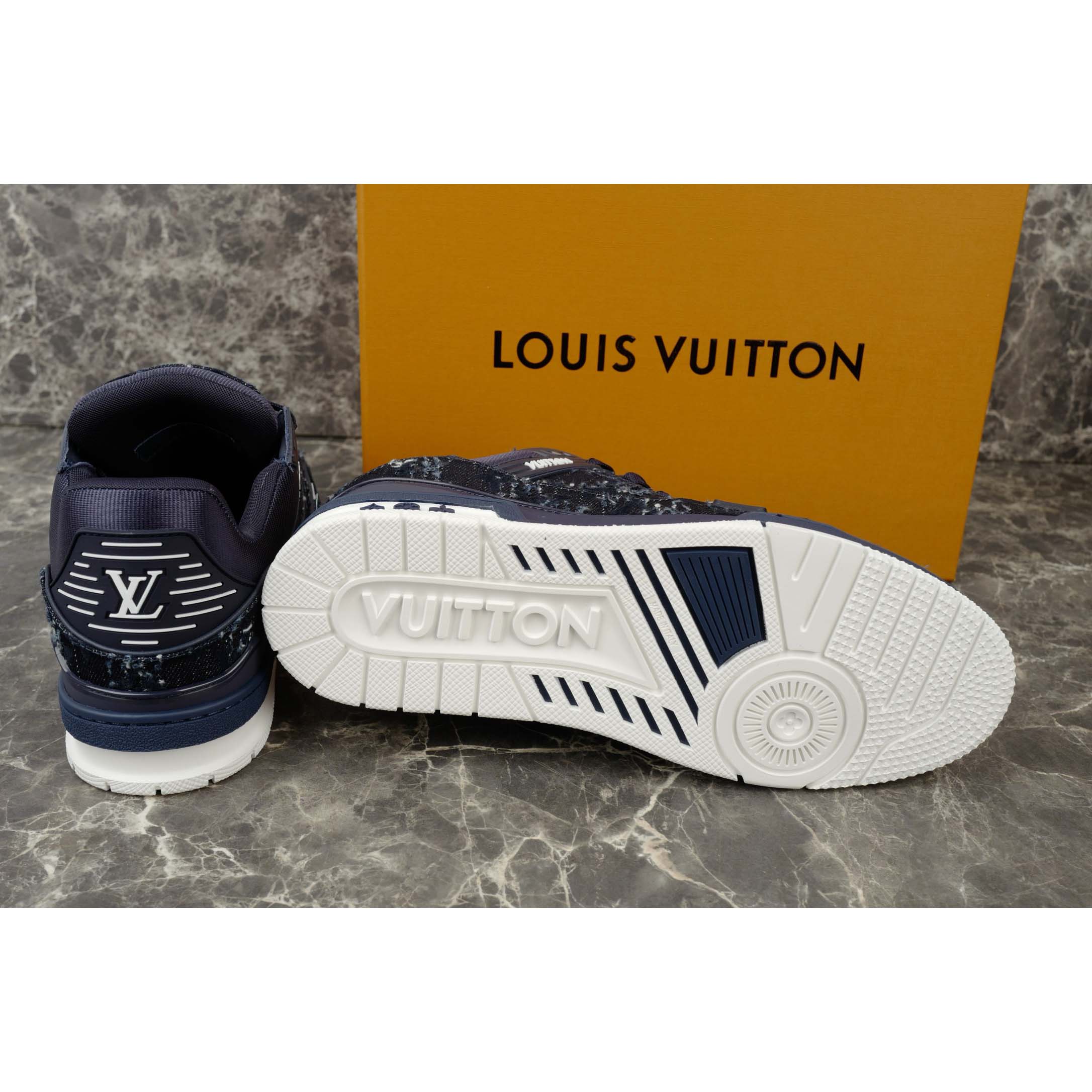 Louis Vuitton LV Trainer Sneaker   1AHWTF - DesignerGu