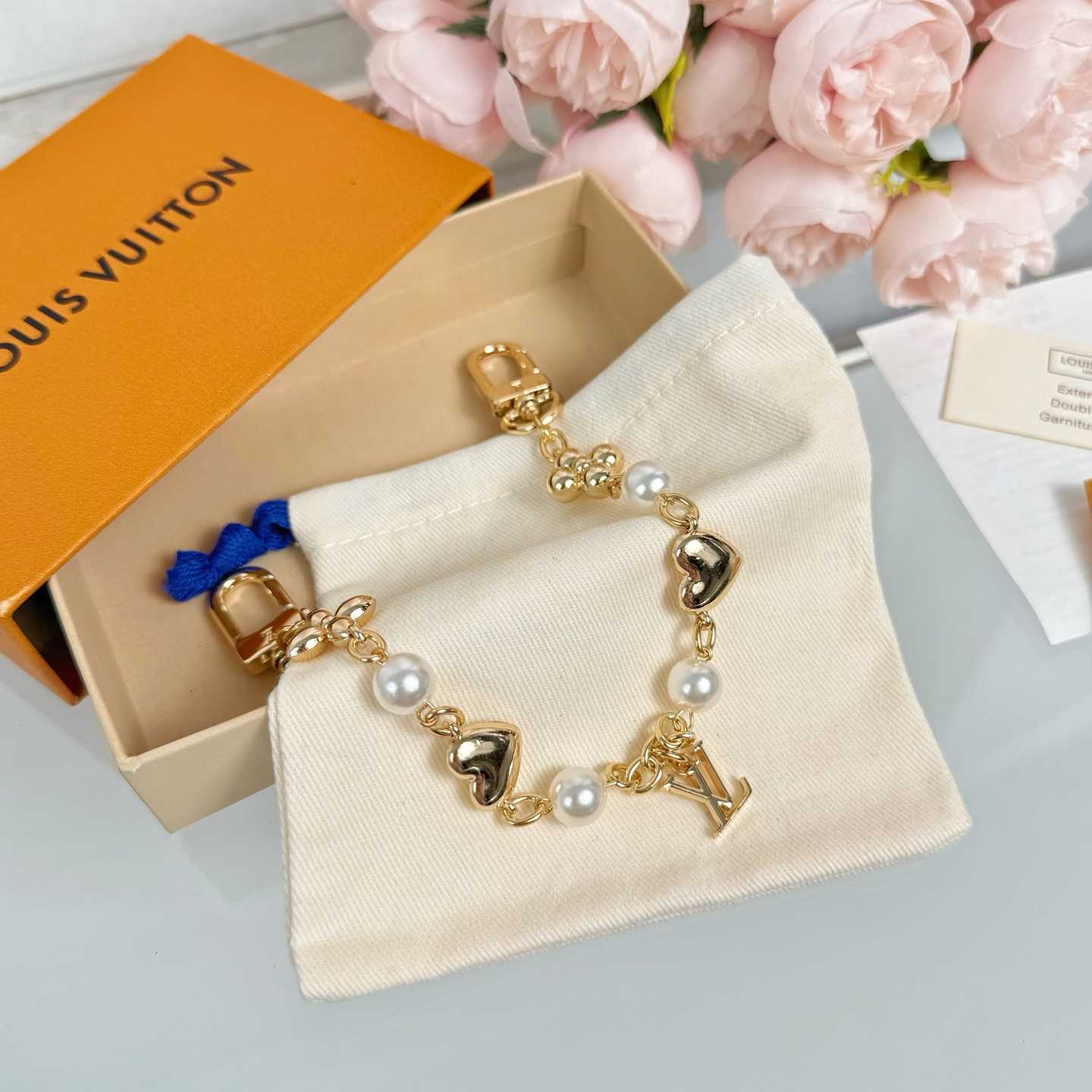Louis Vuitton LV Heart Bag Chain   M01088 - DesignerGu