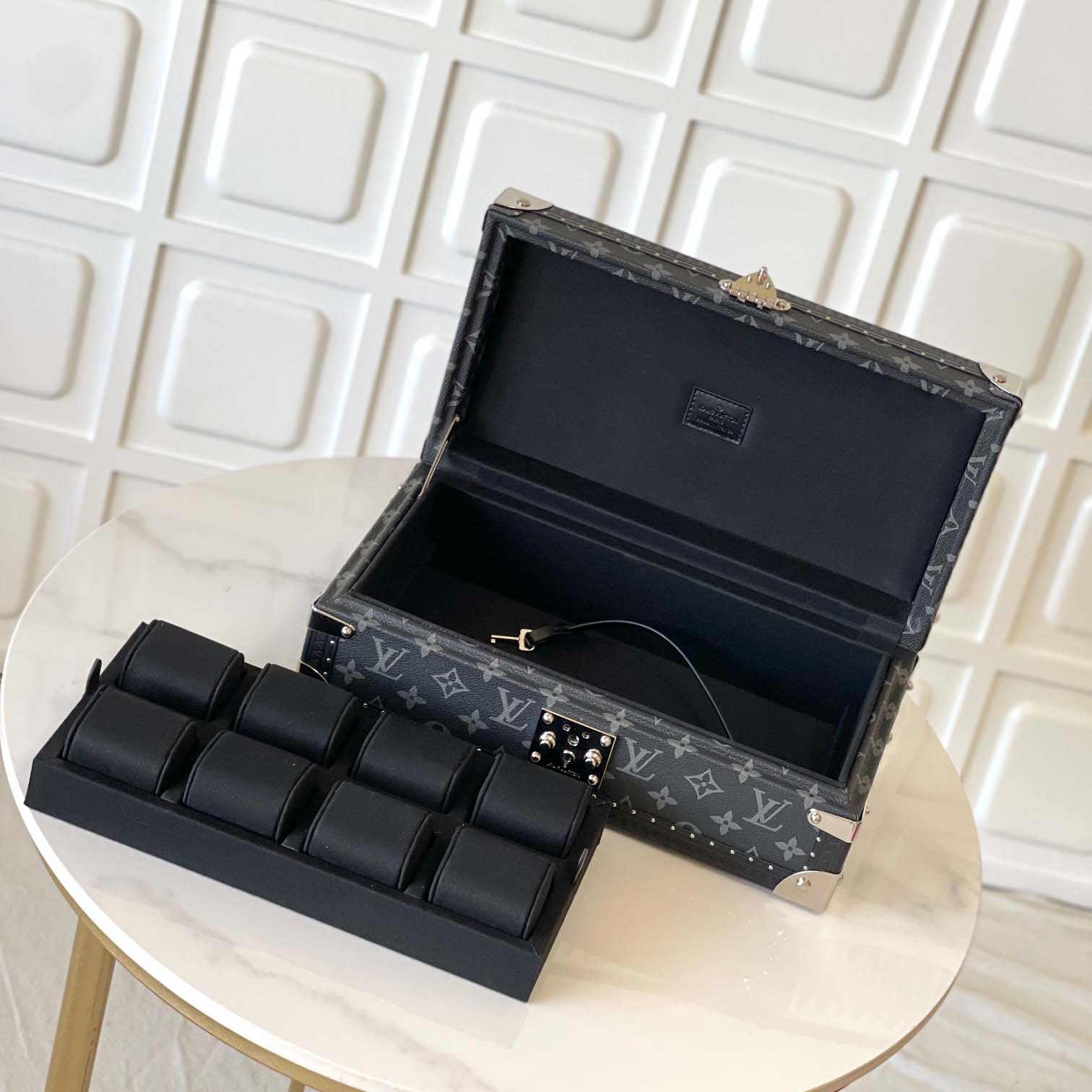 Louis Vuitton Coffret 8 Montres   - DesignerGu