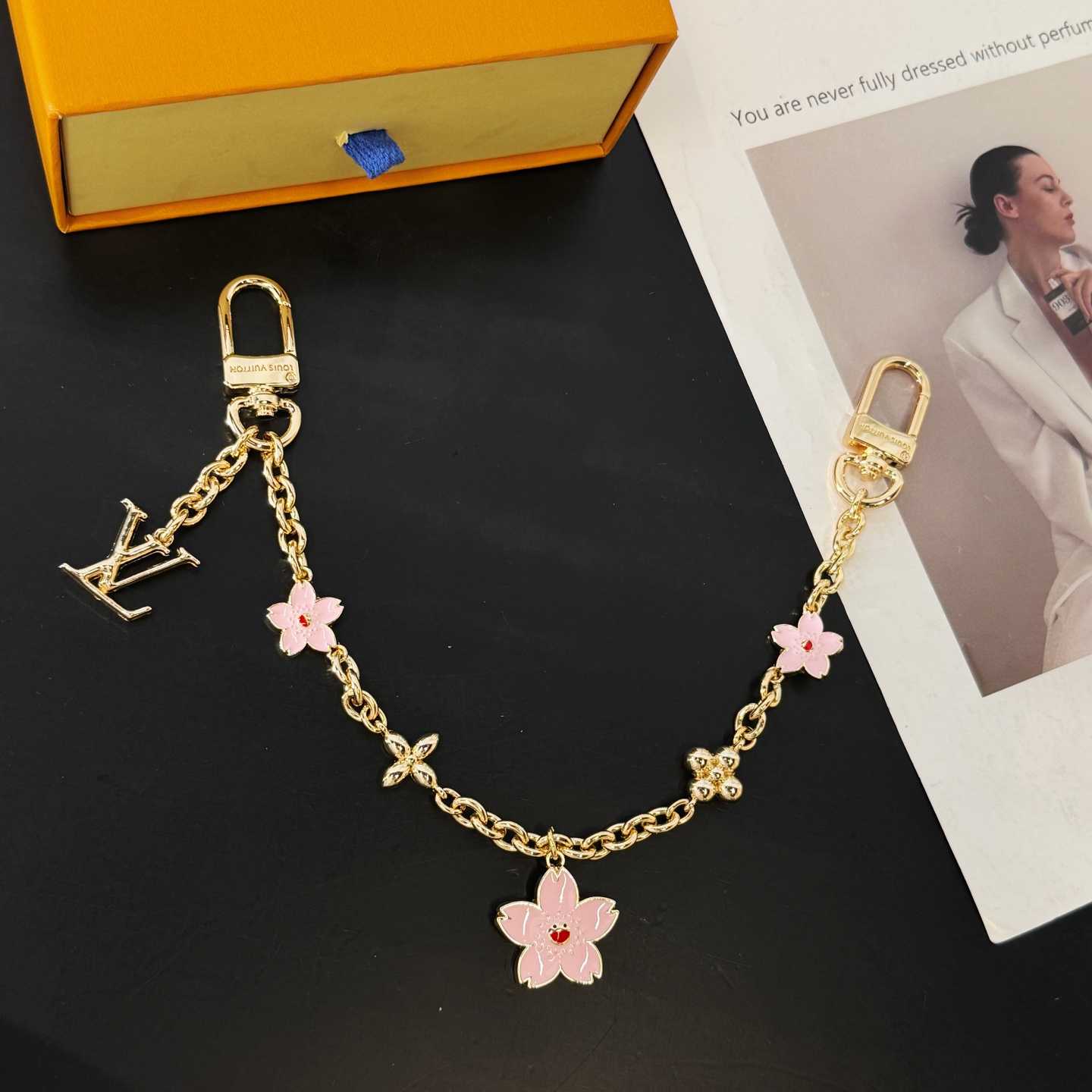 Louis Vuitton LV x TM Cherry Blossom Bag Chain   M02540 - DesignerGu
