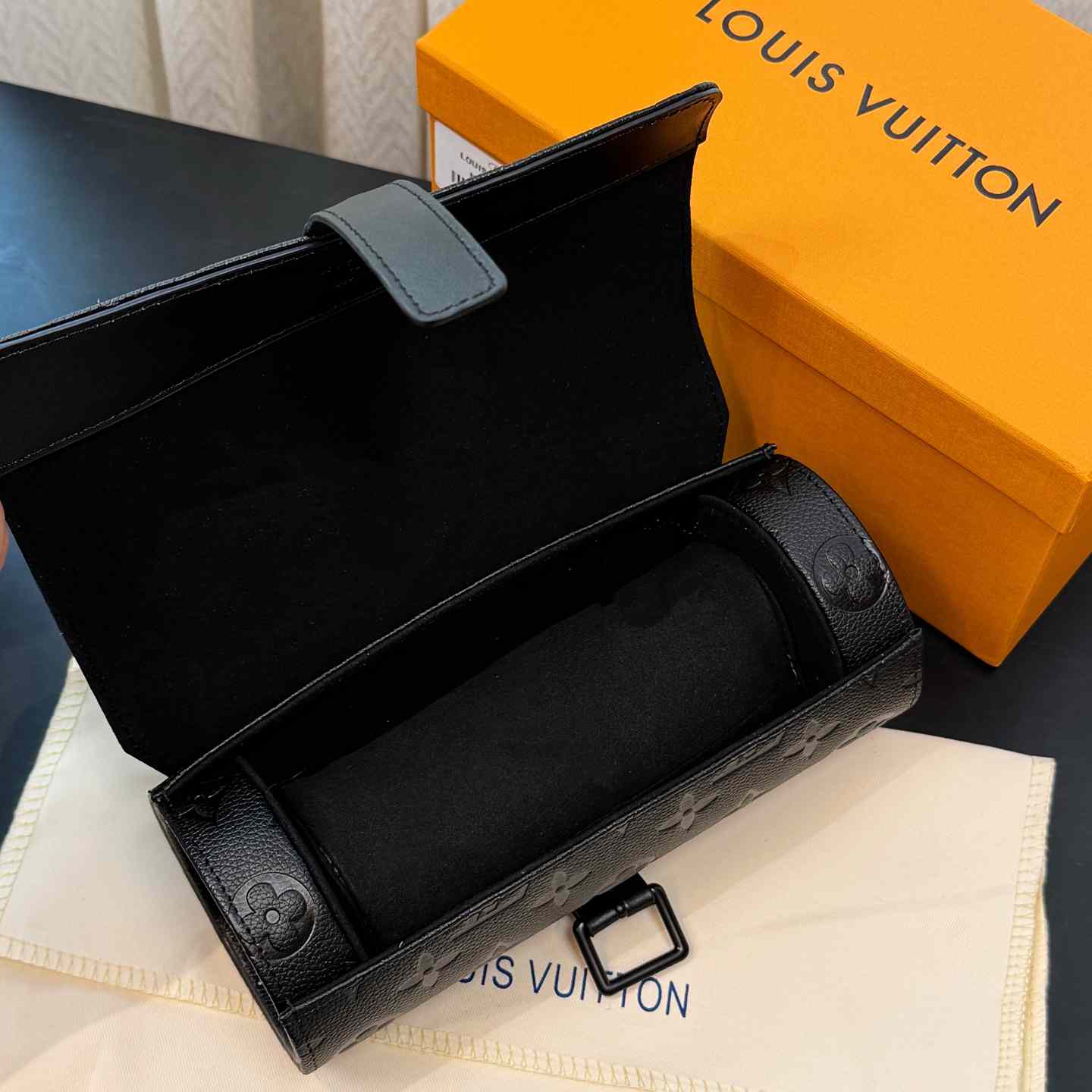 Louis Vuitton 3 Watch Case    - DesignerGu
