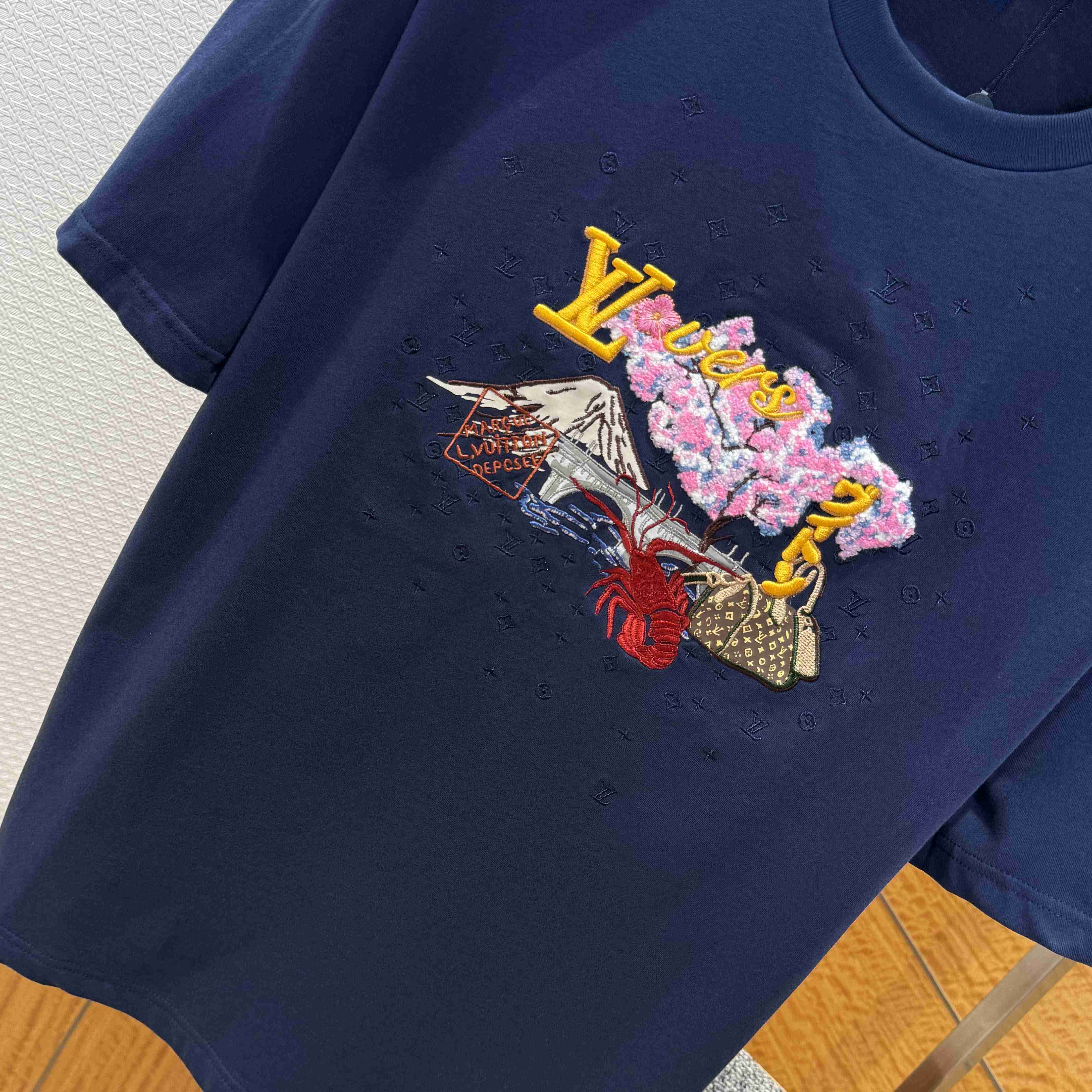 Louis Vuitton Embroidered T-Shirt   1AIMKV - DesignerGu