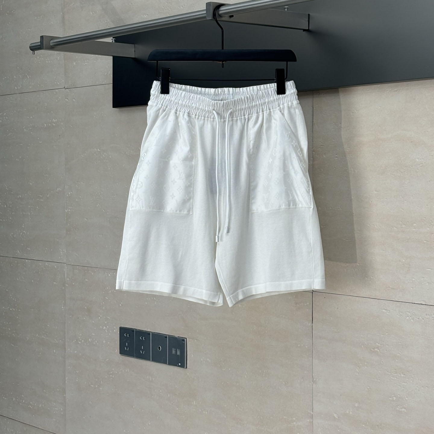 Louis Vuitton Shorts With Monogram Nylon Details   1AHVPK - DesignerGu
