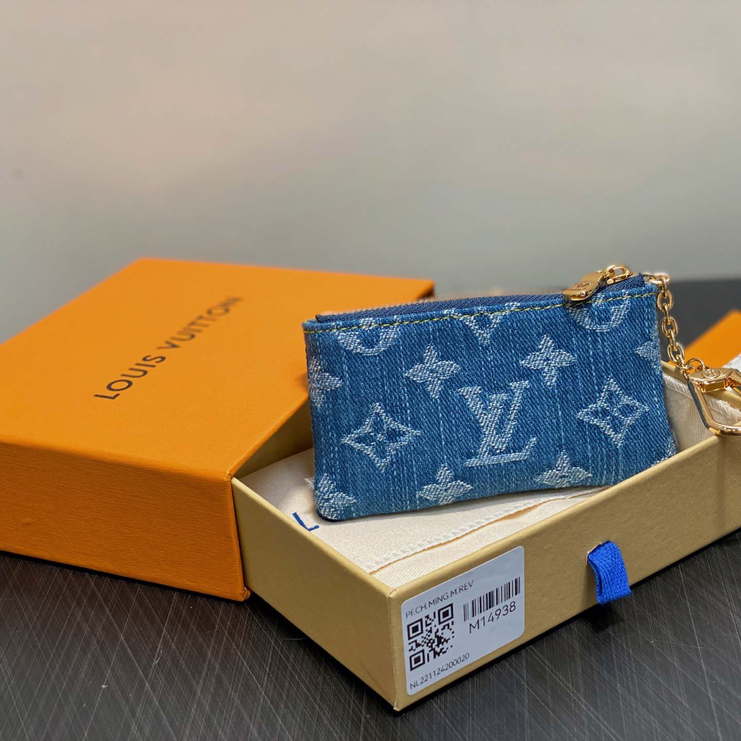 Louis Vuitton LV x TM Key Pouch   M14938 - DesignerGu