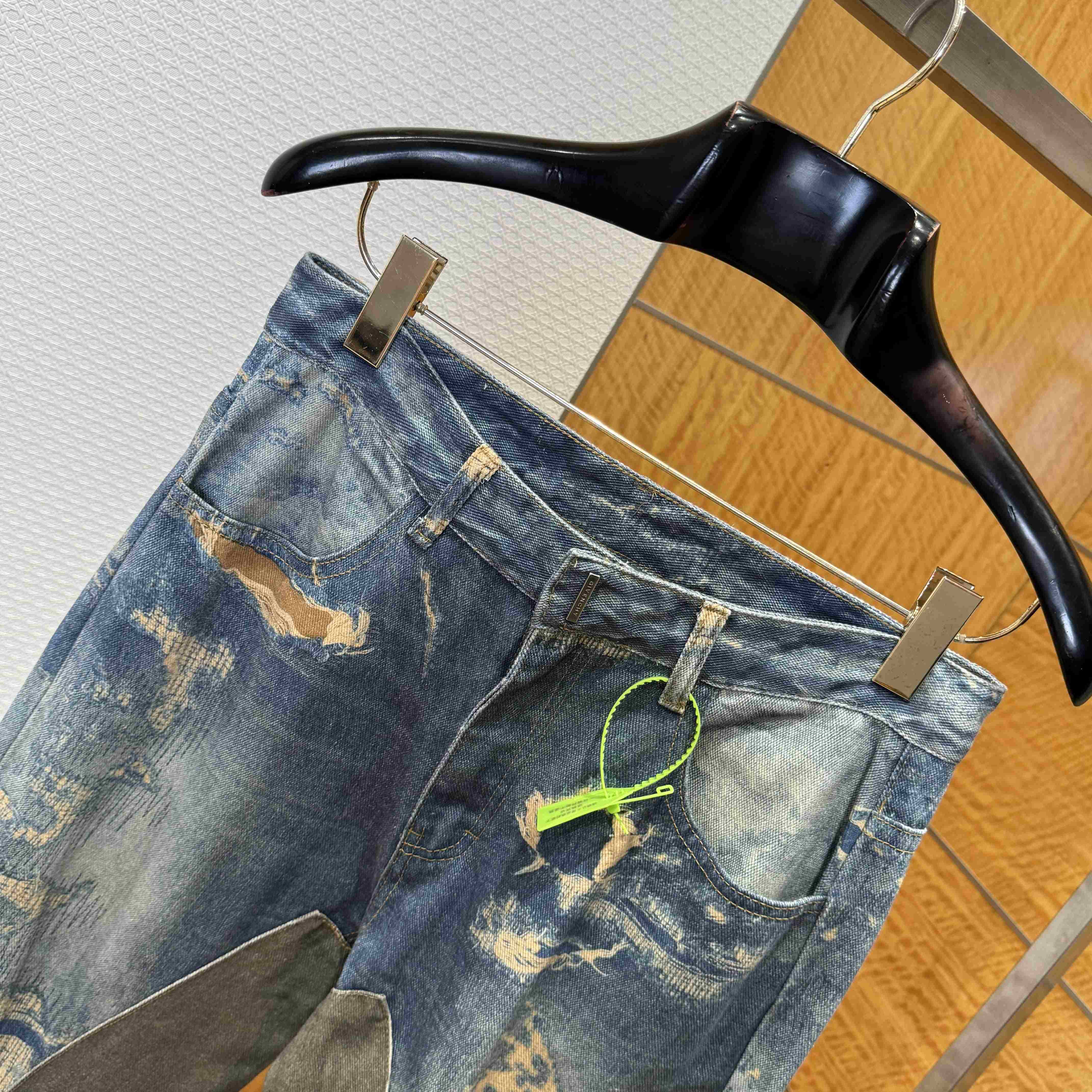 Givenchy Destroyed Distressed Jeans - DesignerGu